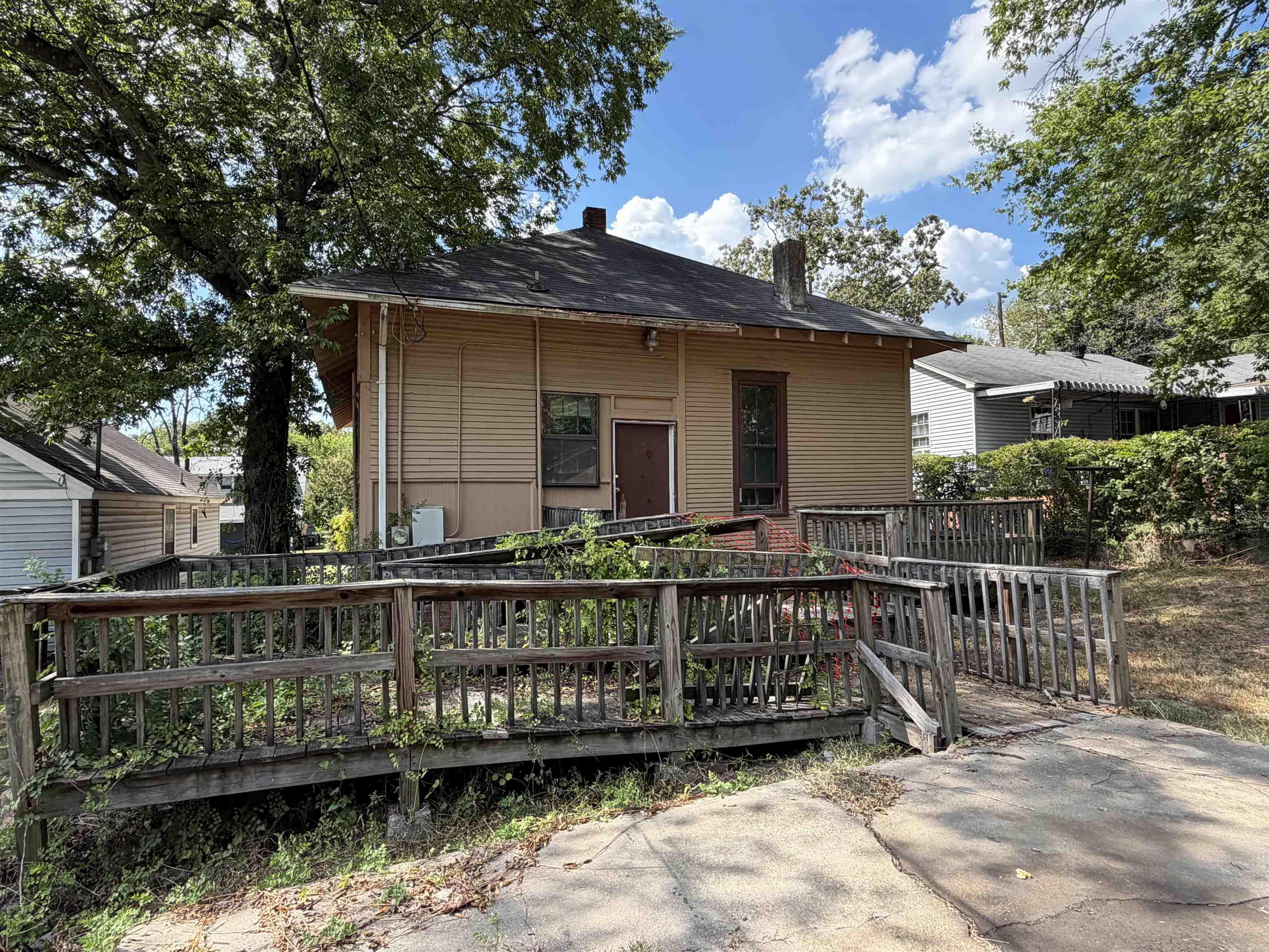 905 Lewis Street Property Photo 19