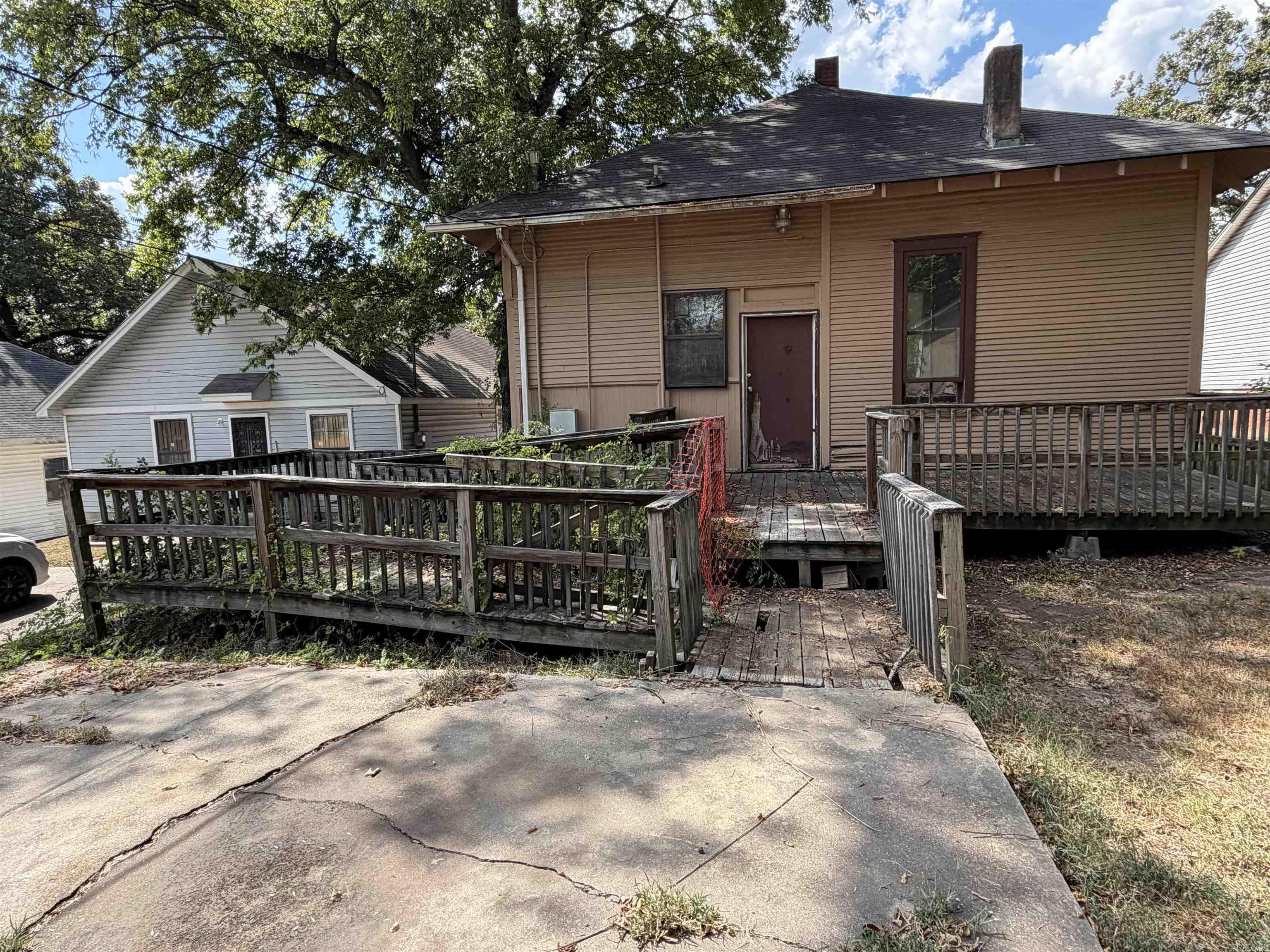 905 Lewis Street Property Photo 20