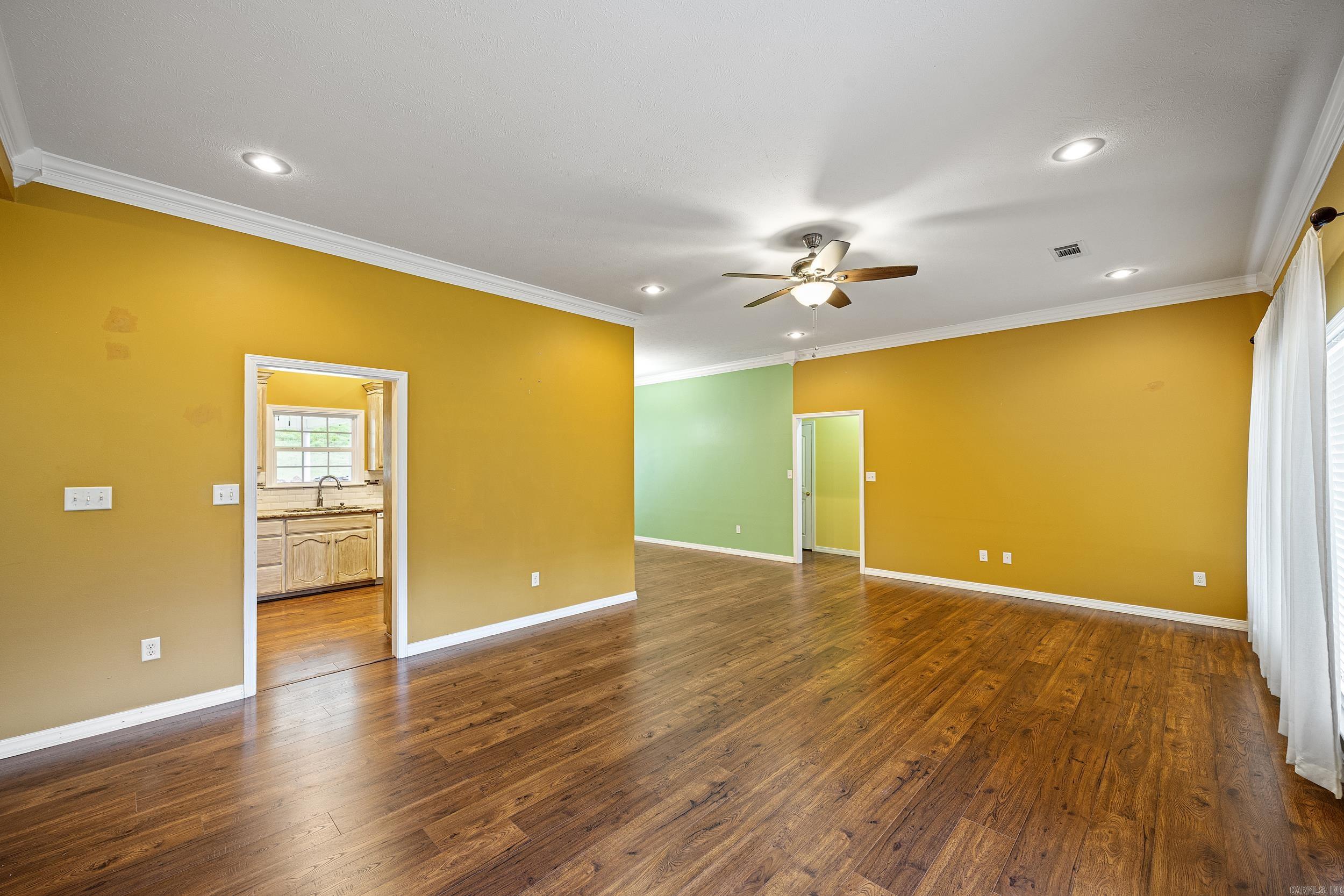 1707 Holloway Street Property Photo 6