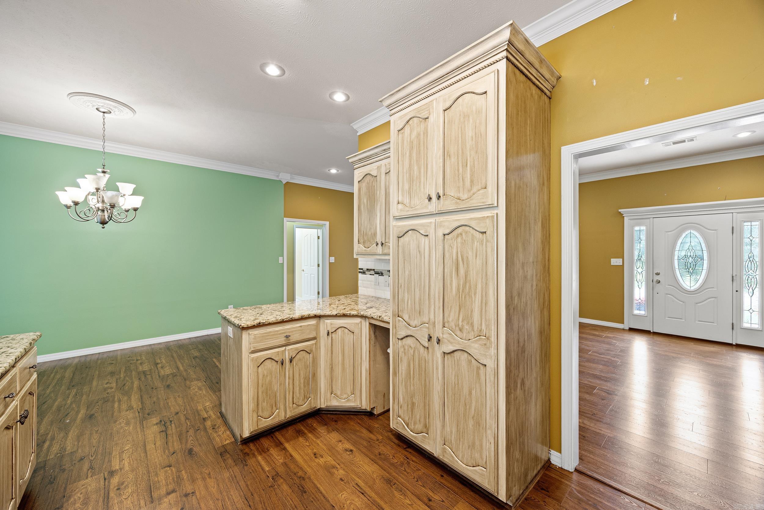 1707 Holloway Street Property Photo 13