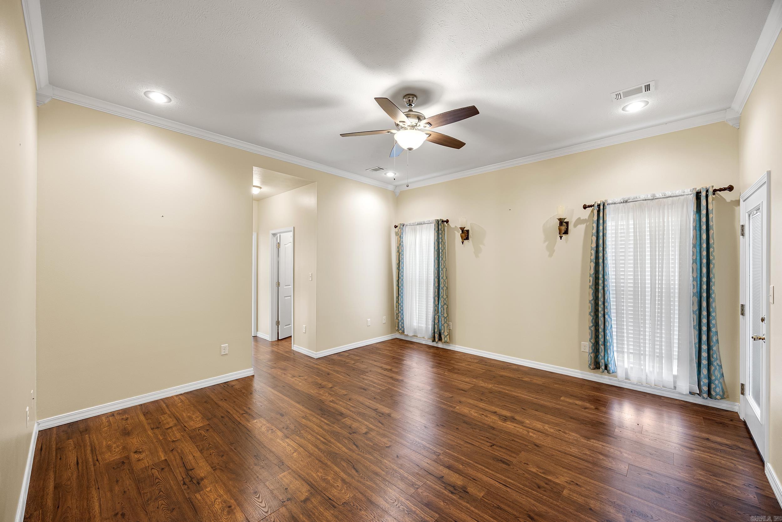 1707 Holloway Street Property Photo 15