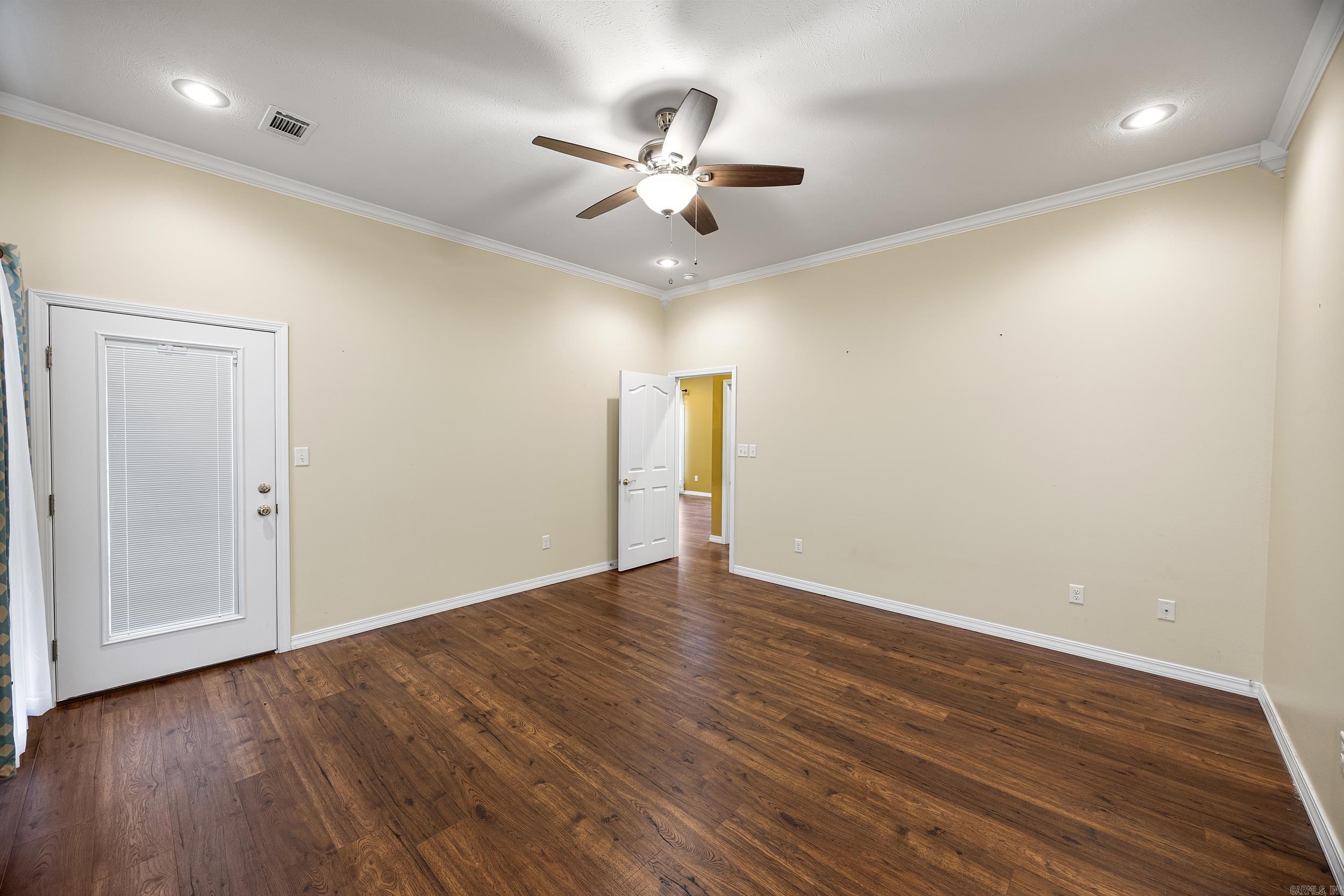 1707 Holloway Street Property Photo 16