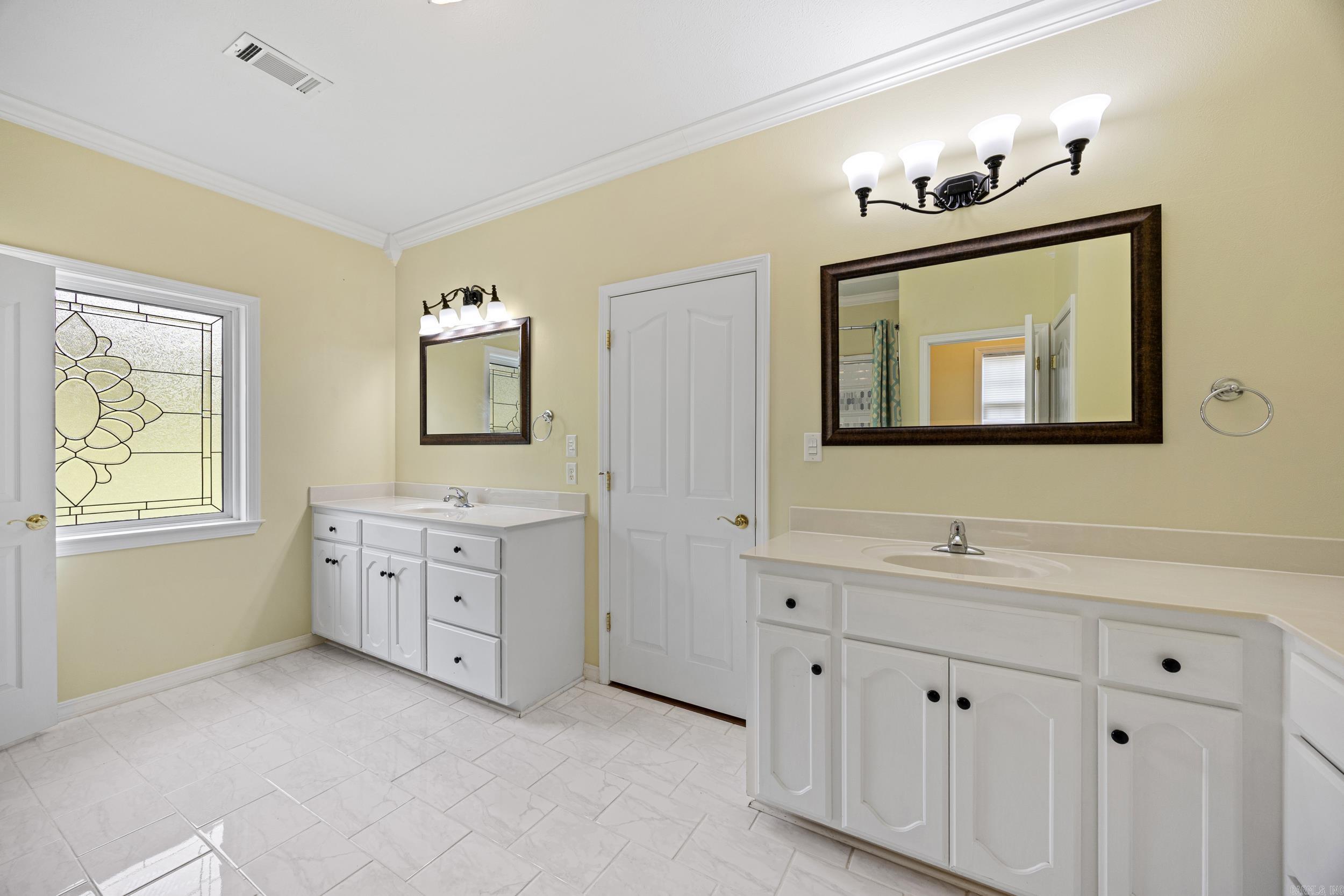 1707 Holloway Street Property Photo 22