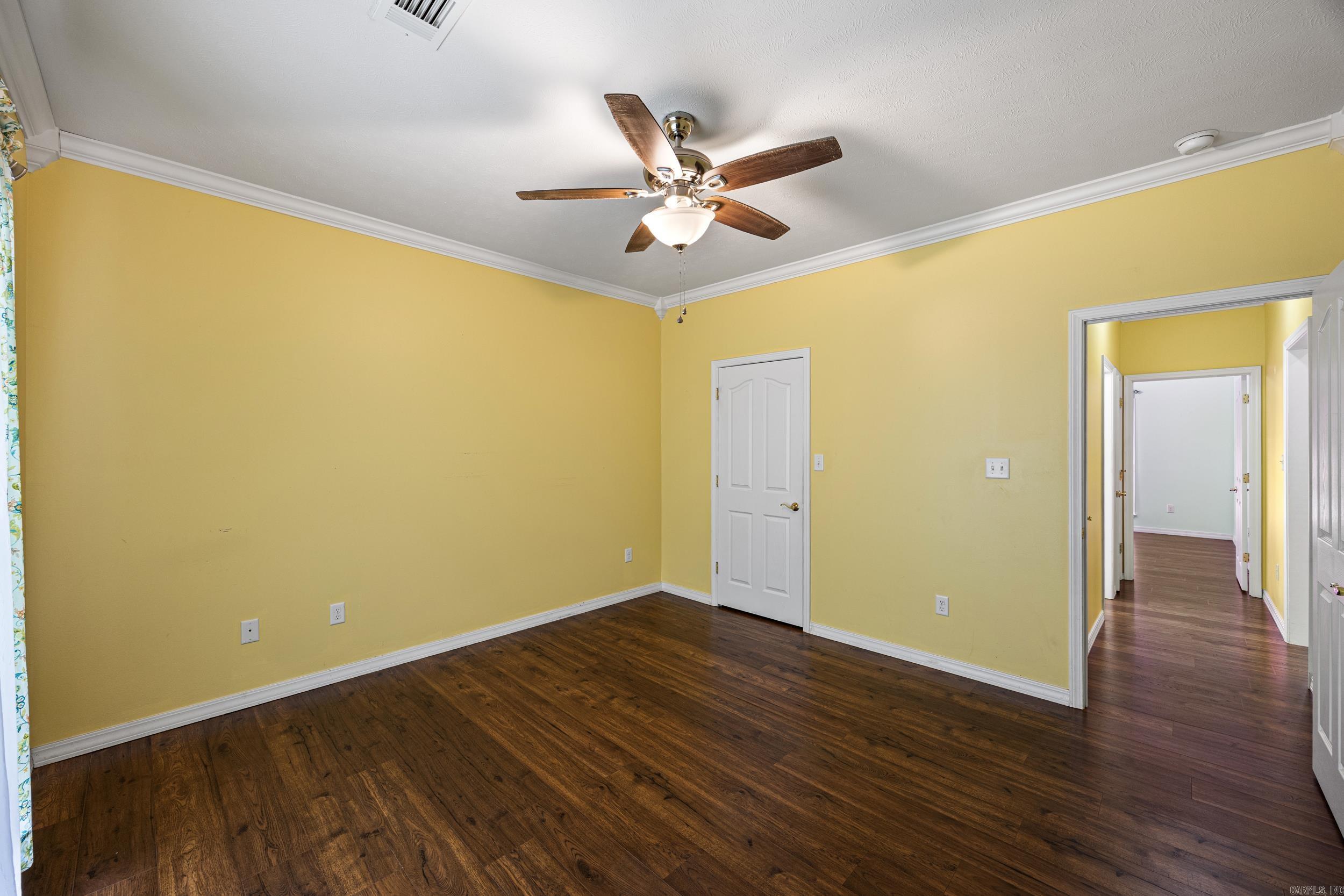 1707 Holloway Street Property Photo 28