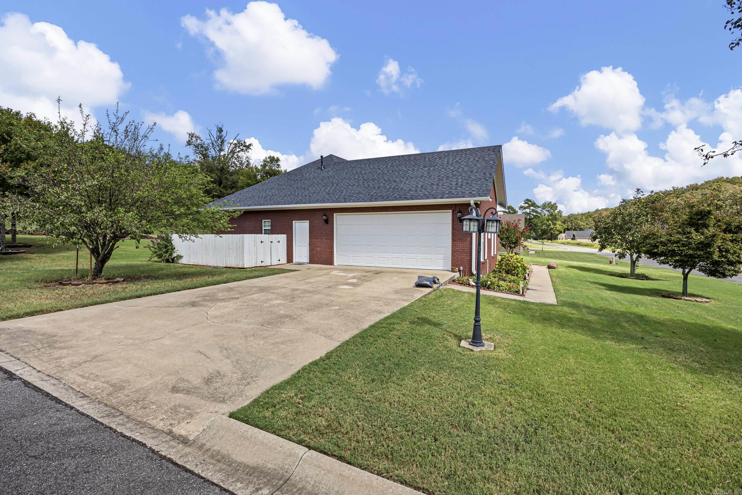 1707 Holloway Street Property Photo 32
