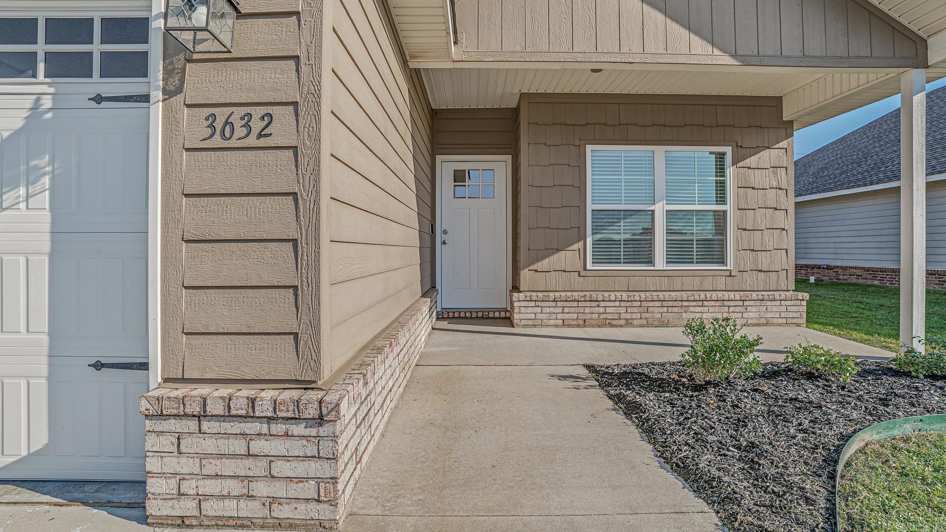 3632 Leafy Pass Property Photo 3