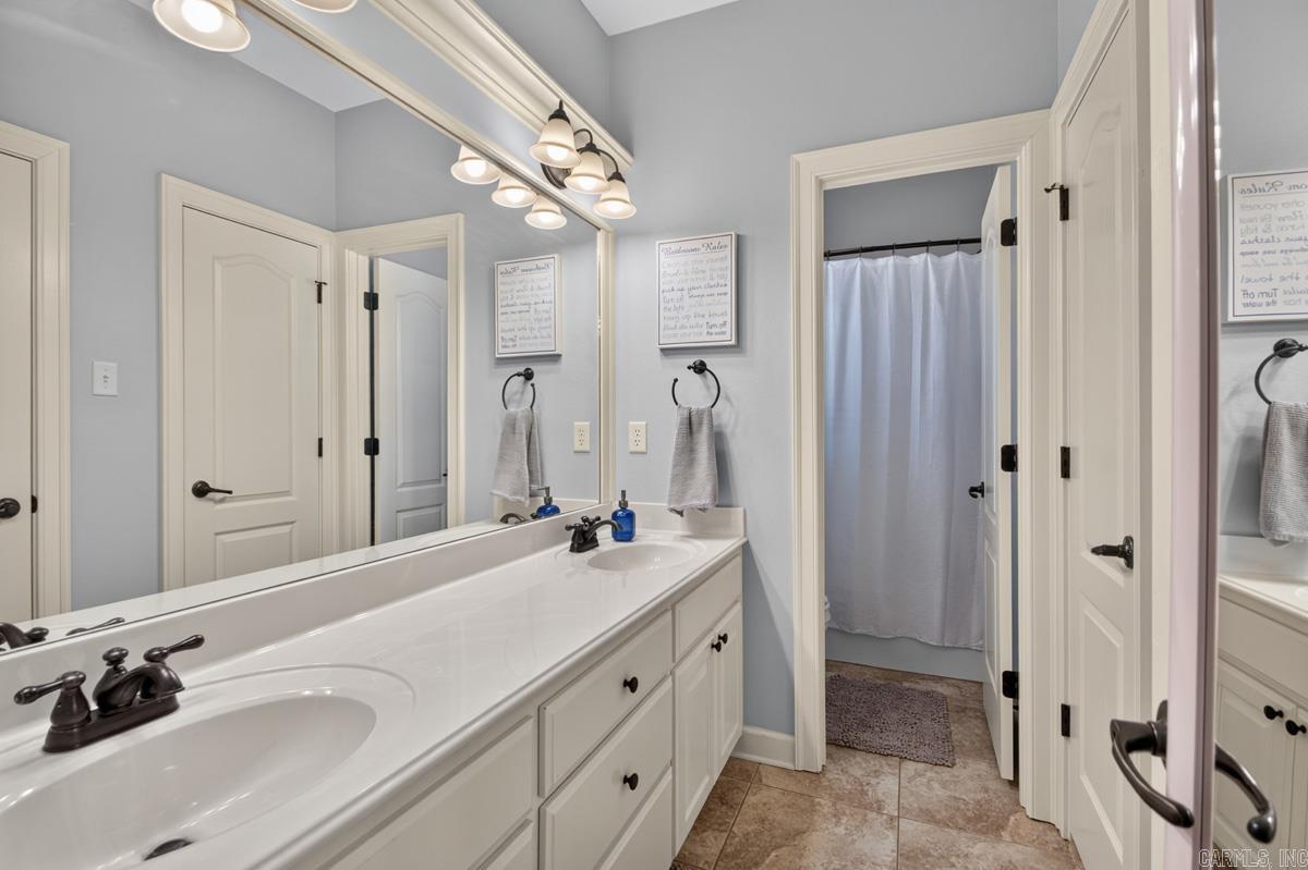 1500 South Beach Street Property Photo 28