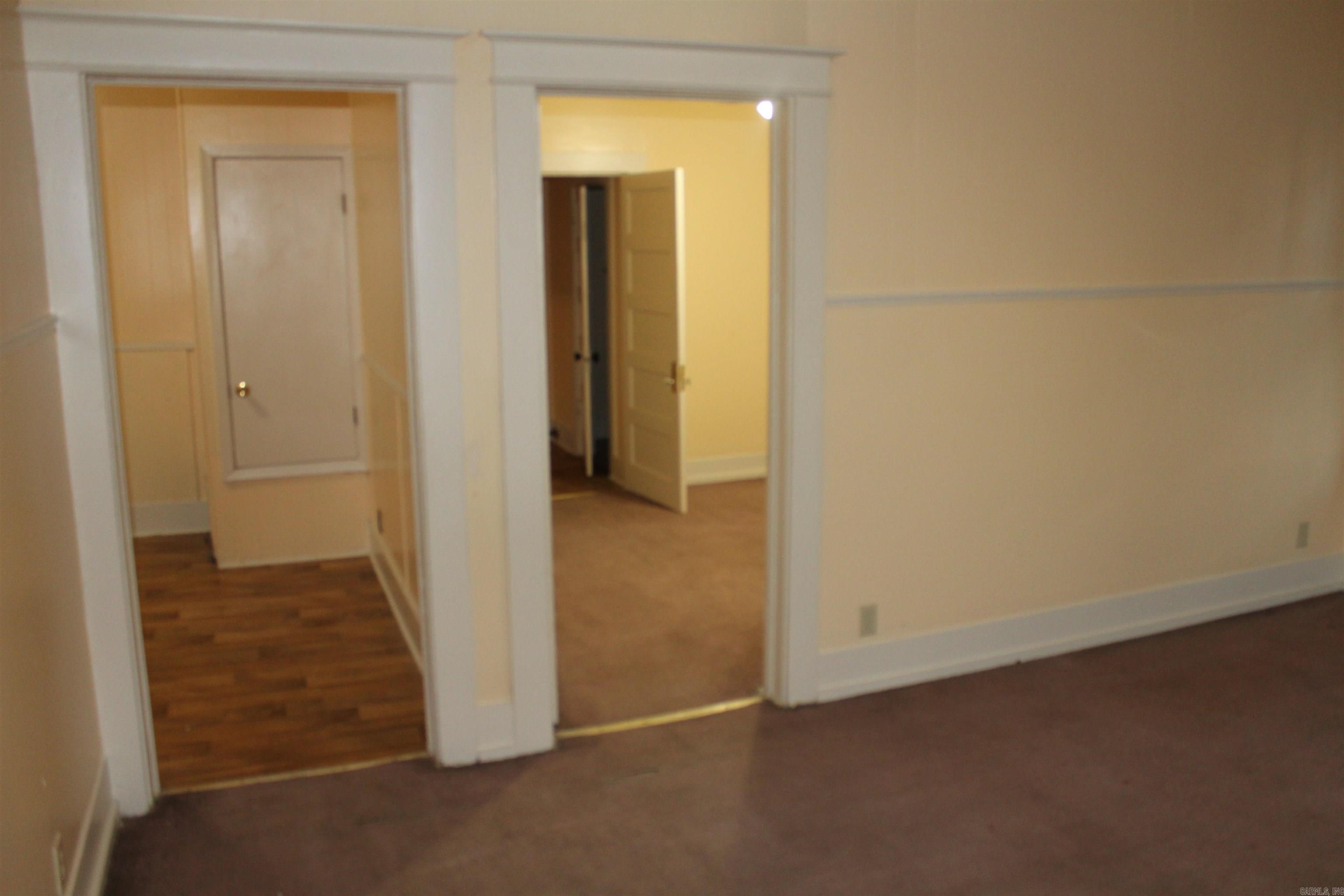 509 W 6th Street Property Photo 5