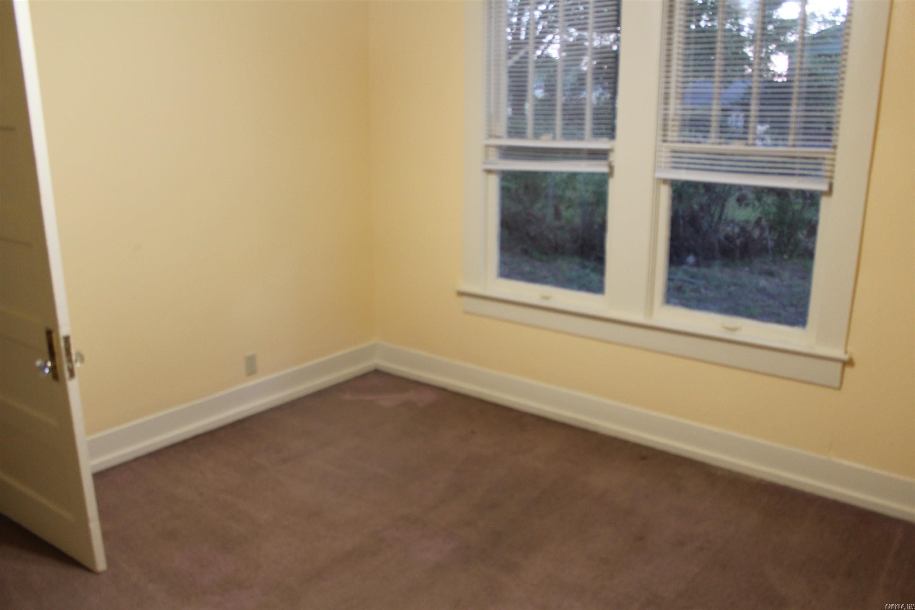 509 W 6th Street Property Photo 6