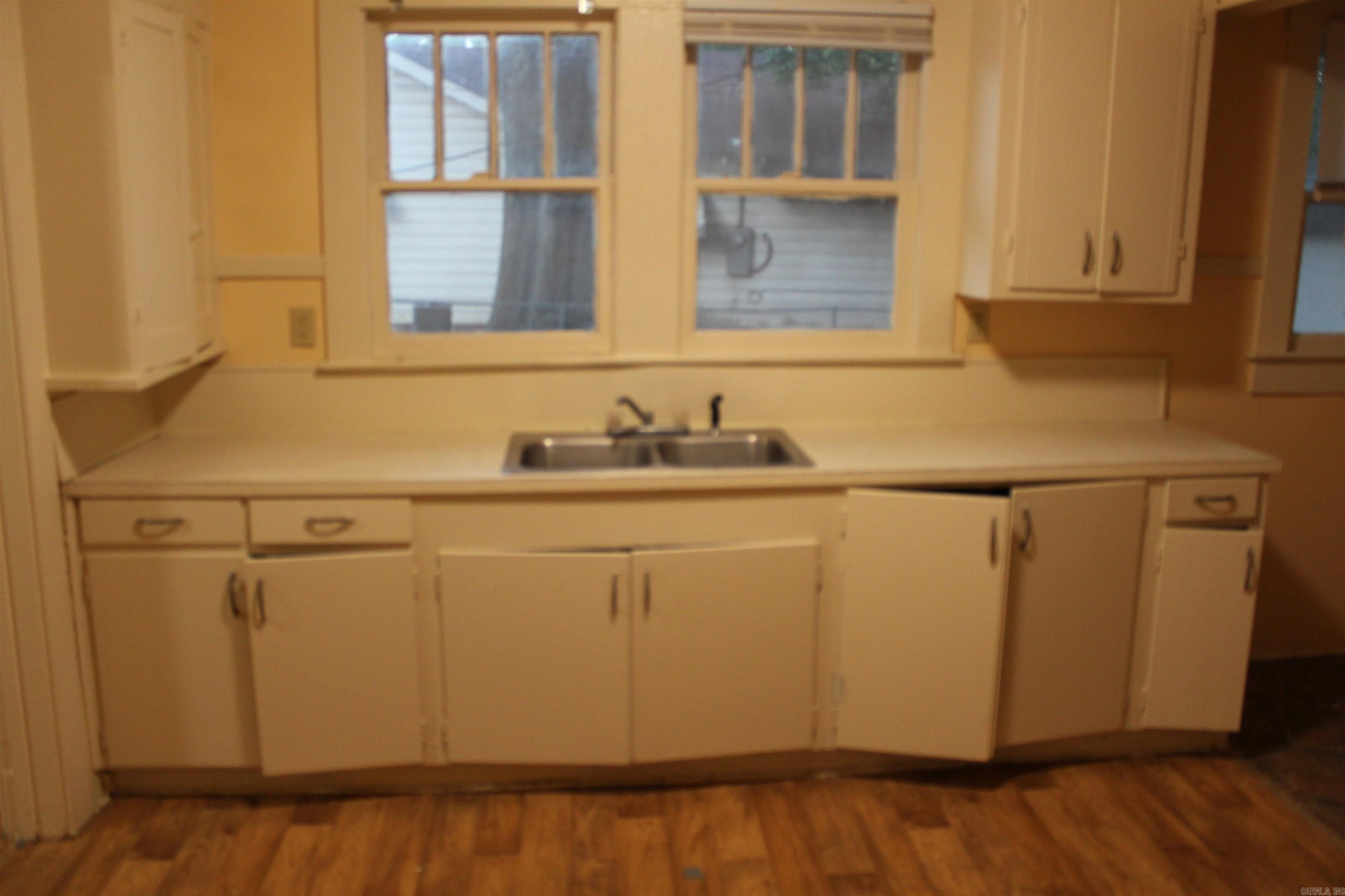 509 W 6th Street Property Photo 10