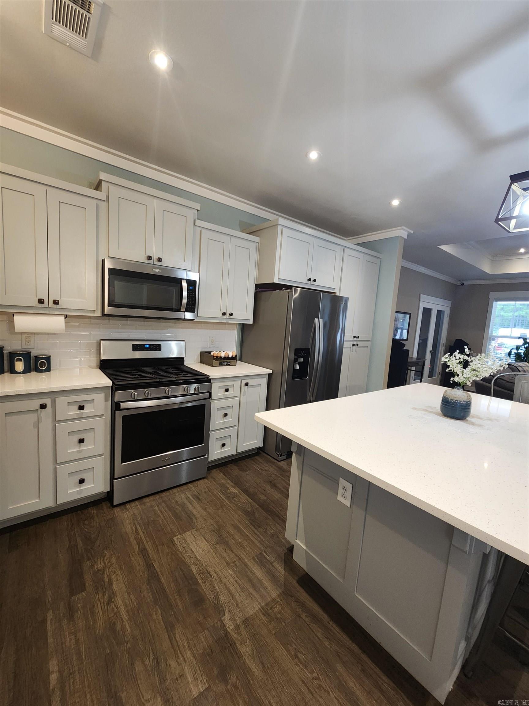 870 Sanderlin Road Property Photo 16