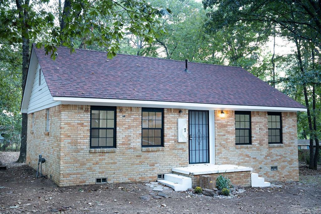 7 Bay Street Property Photo 3