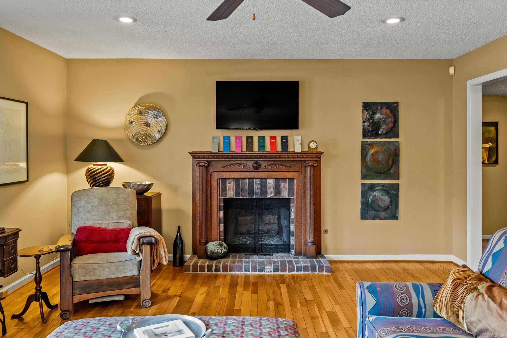 7601 Flintrock Road Property Photo 11
