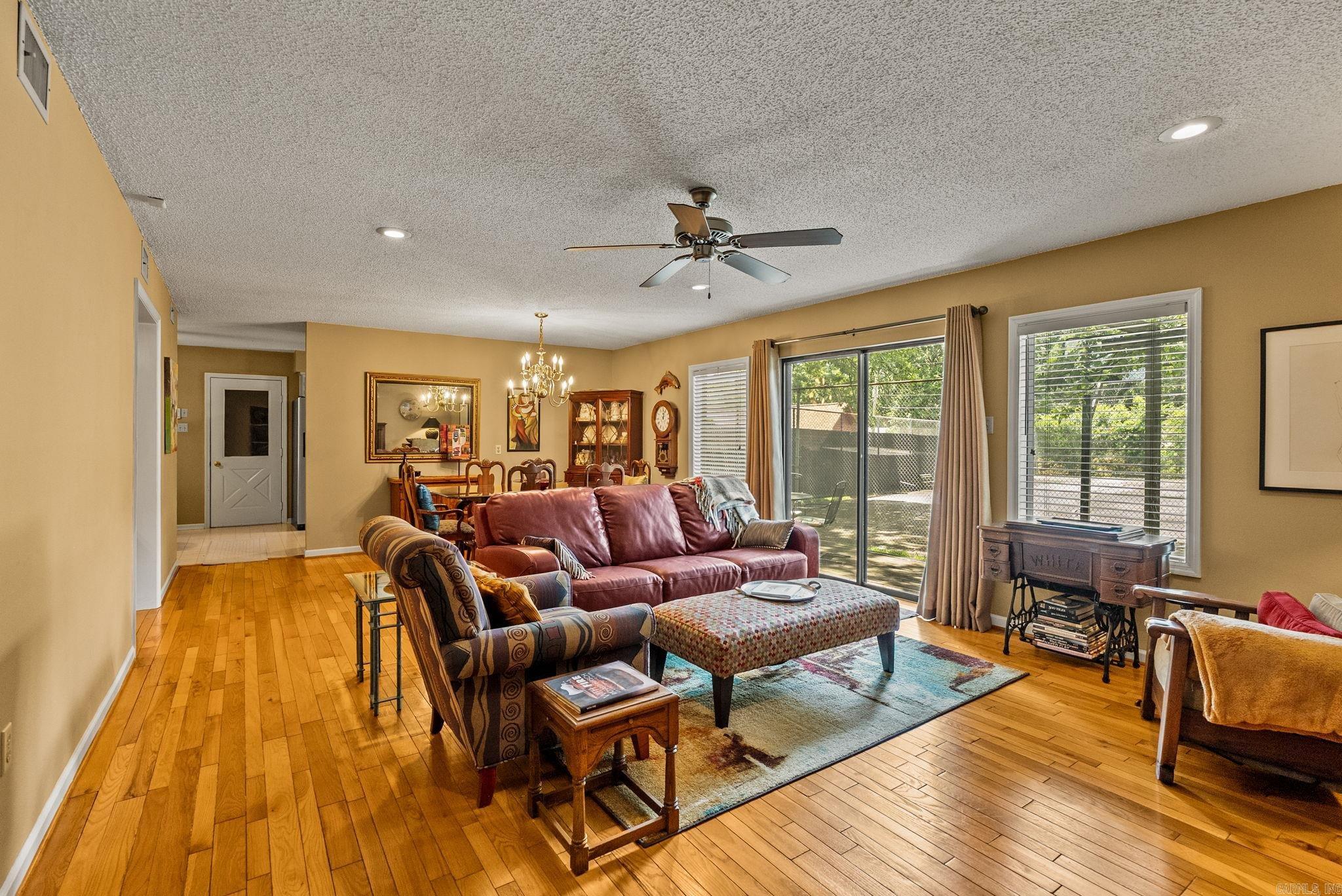 7601 Flintrock Road Property Photo 14