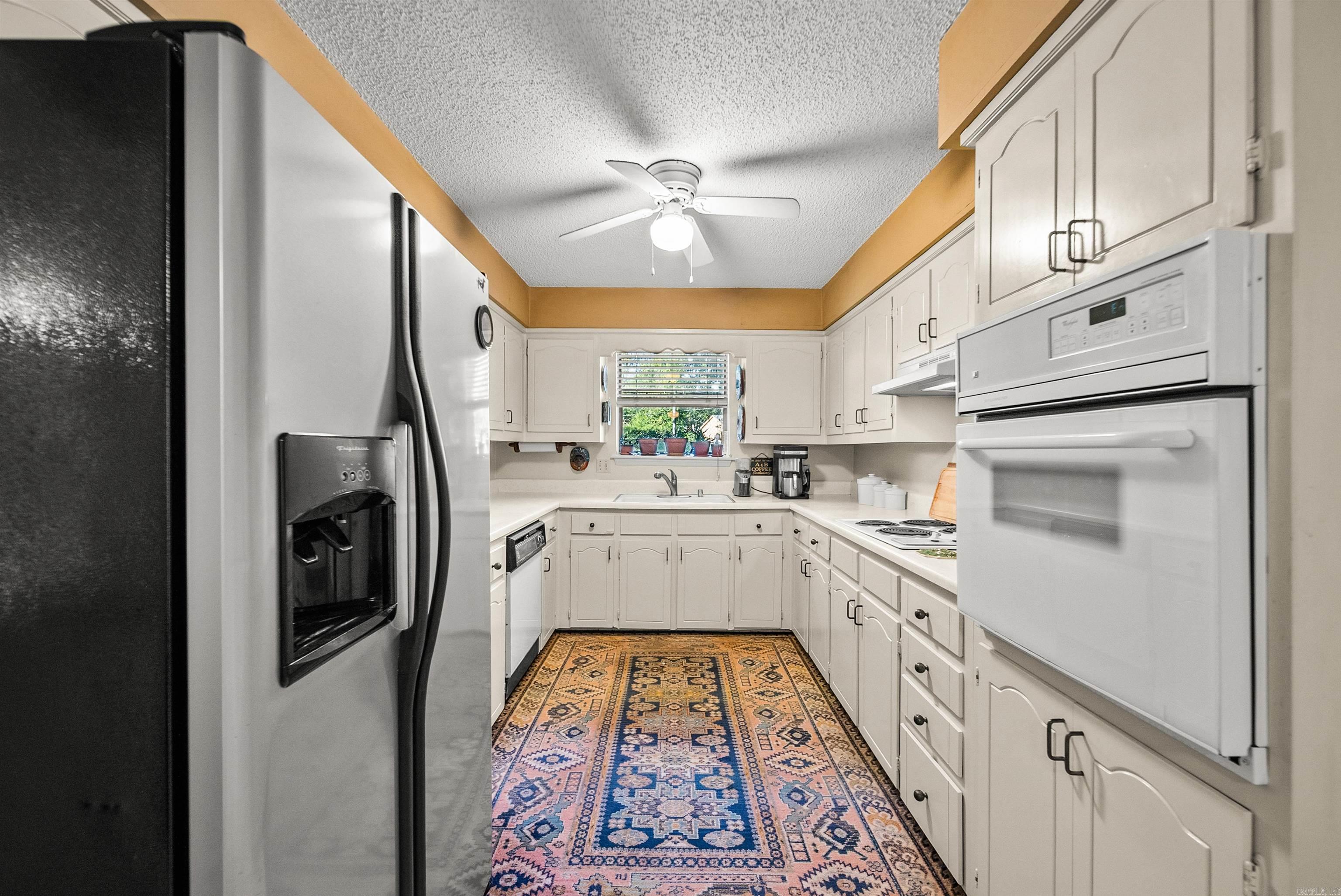 7601 Flintrock Road Property Photo 16