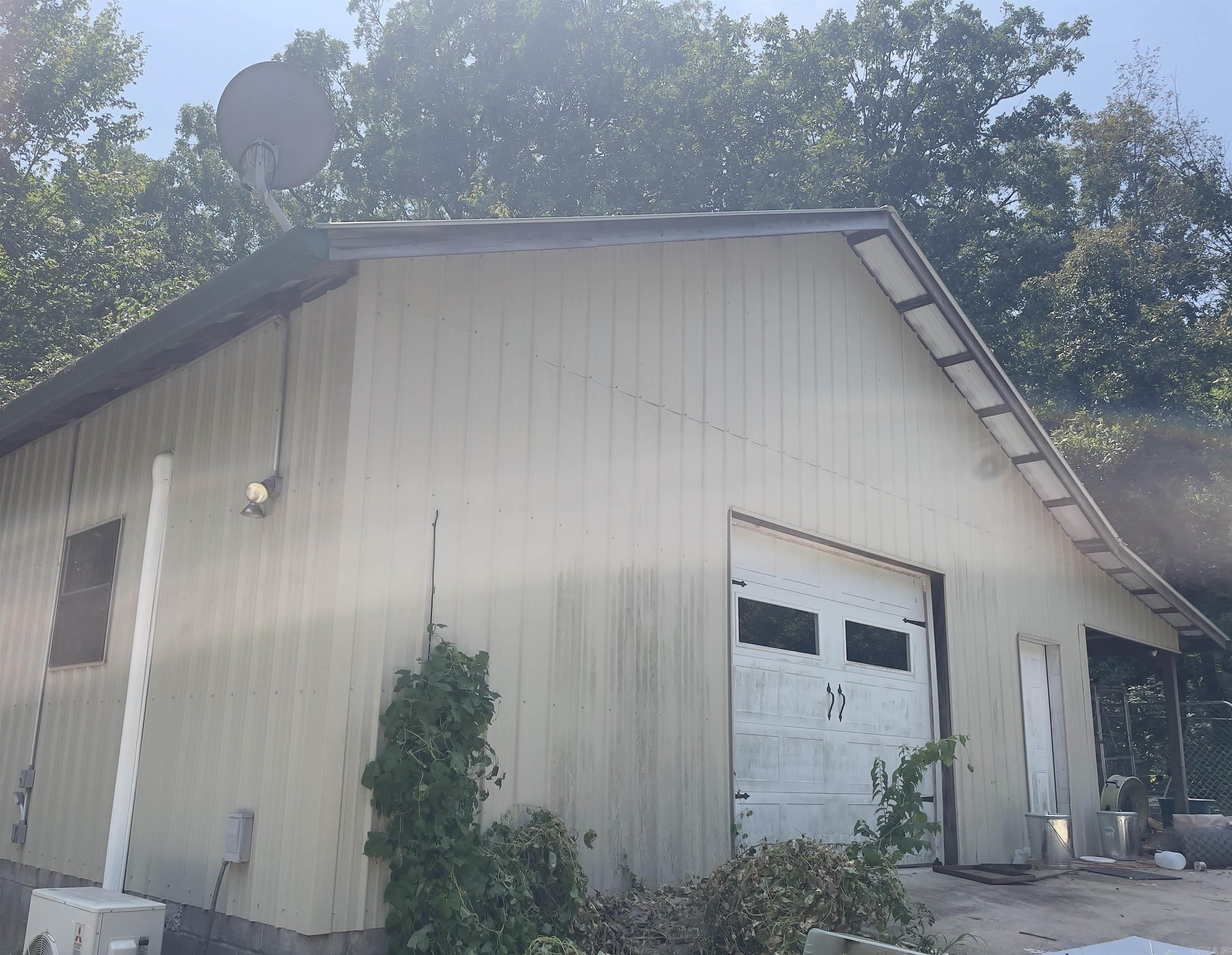 15881 Highway 9 Property Photo 2