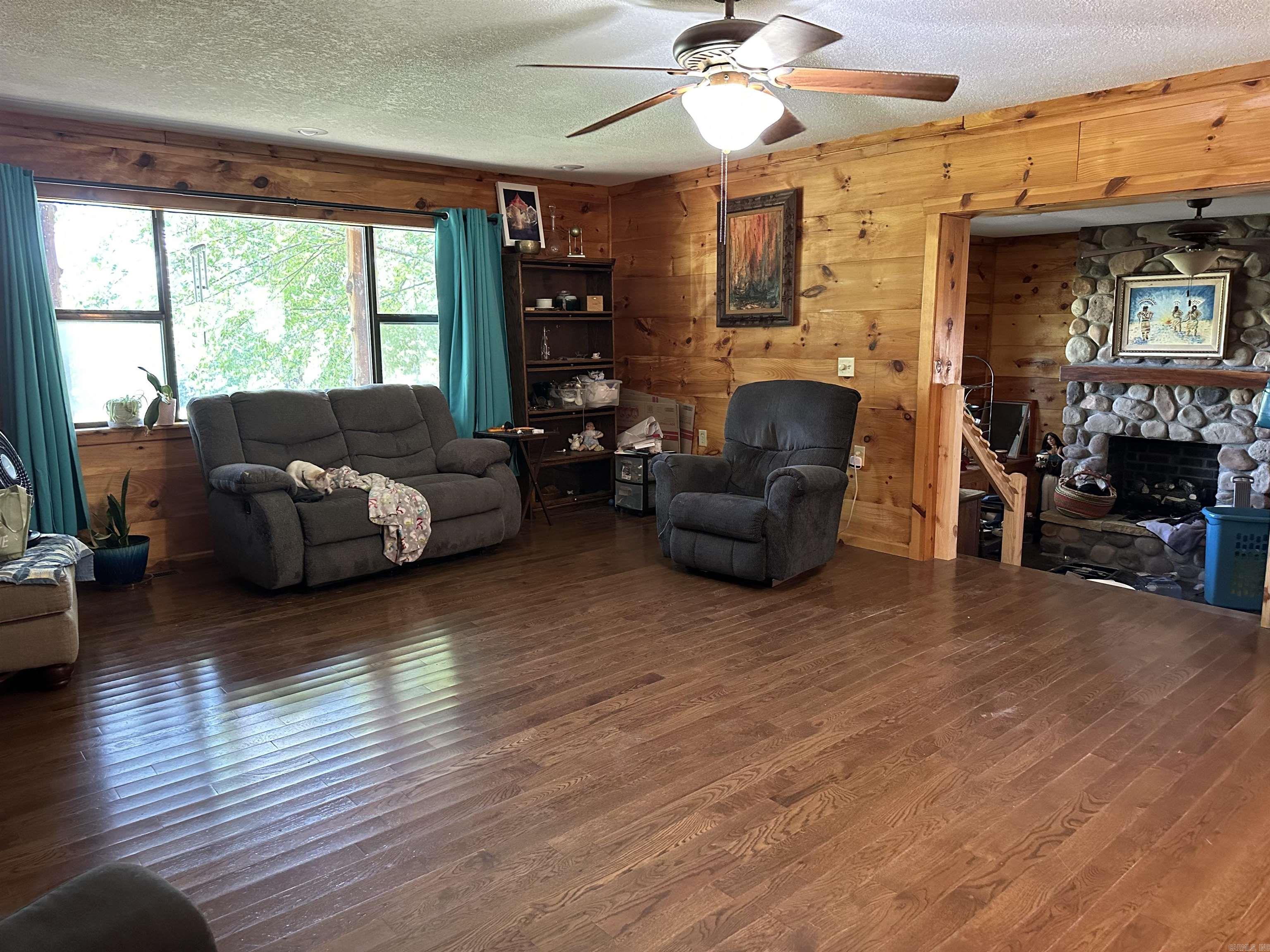 15881 Highway 9 Property Photo 3