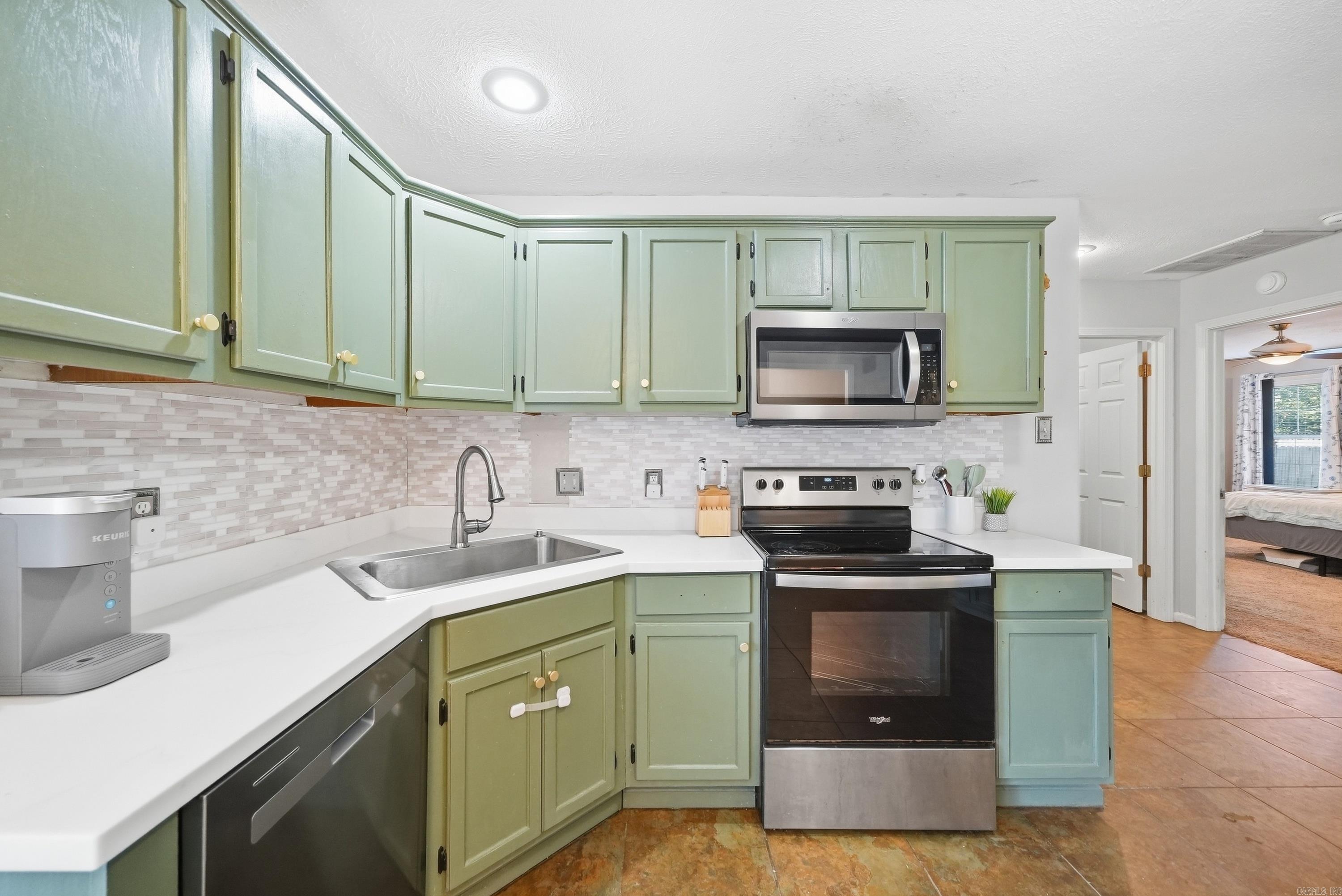 2315 Rainbow Road Property Photo 8