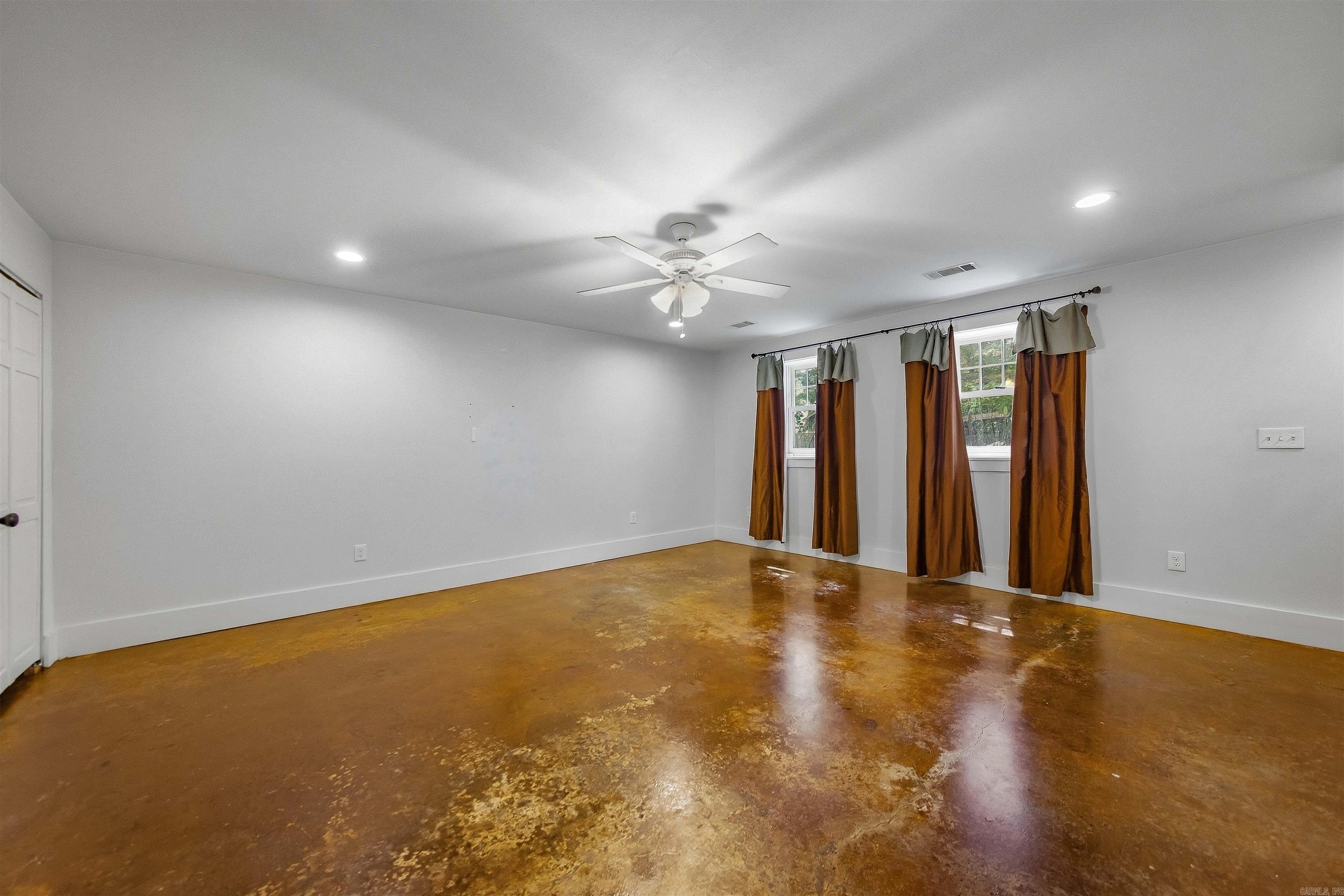 217 Rice St Property Photo 32