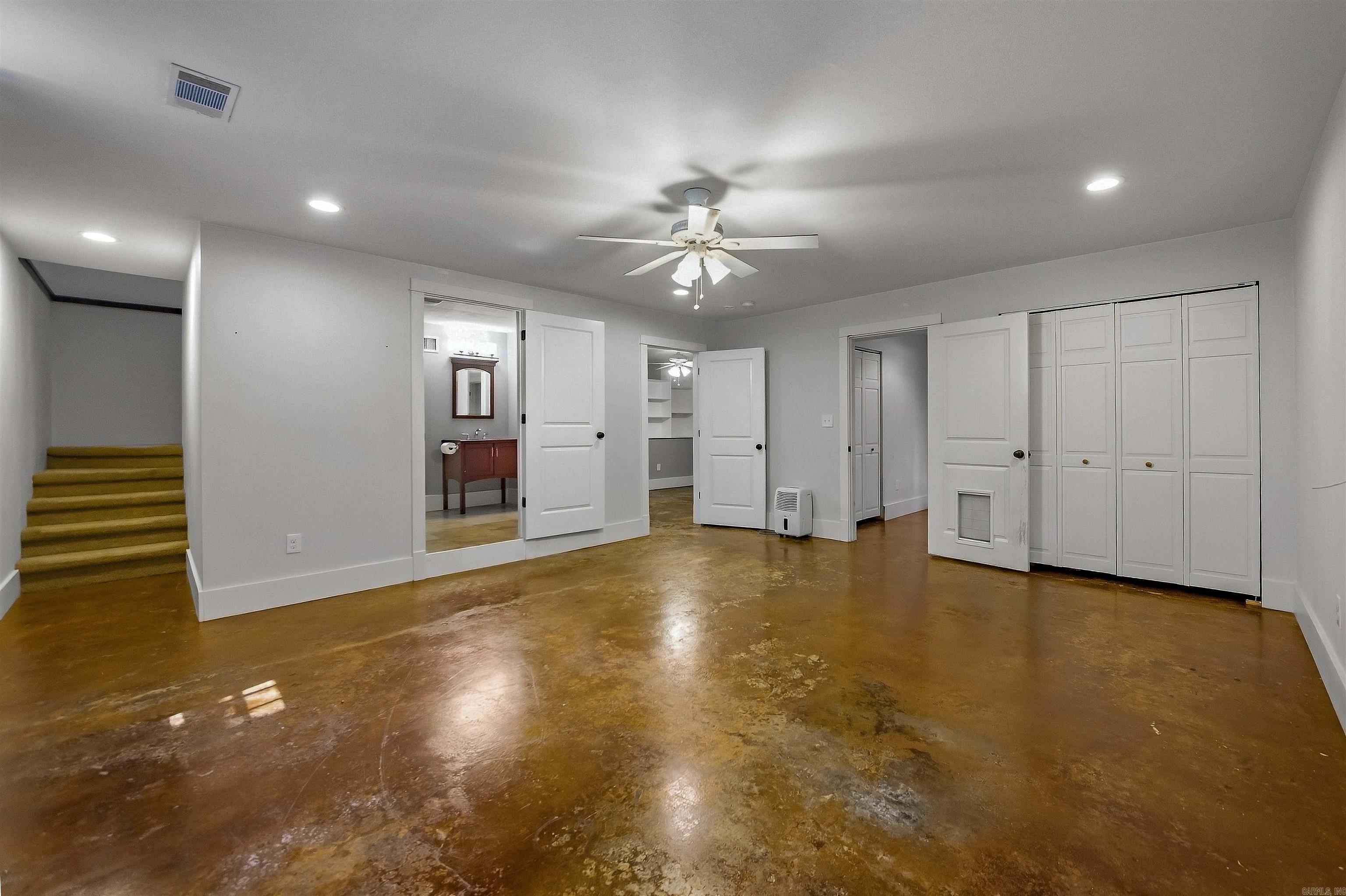 217 Rice St Property Photo 37