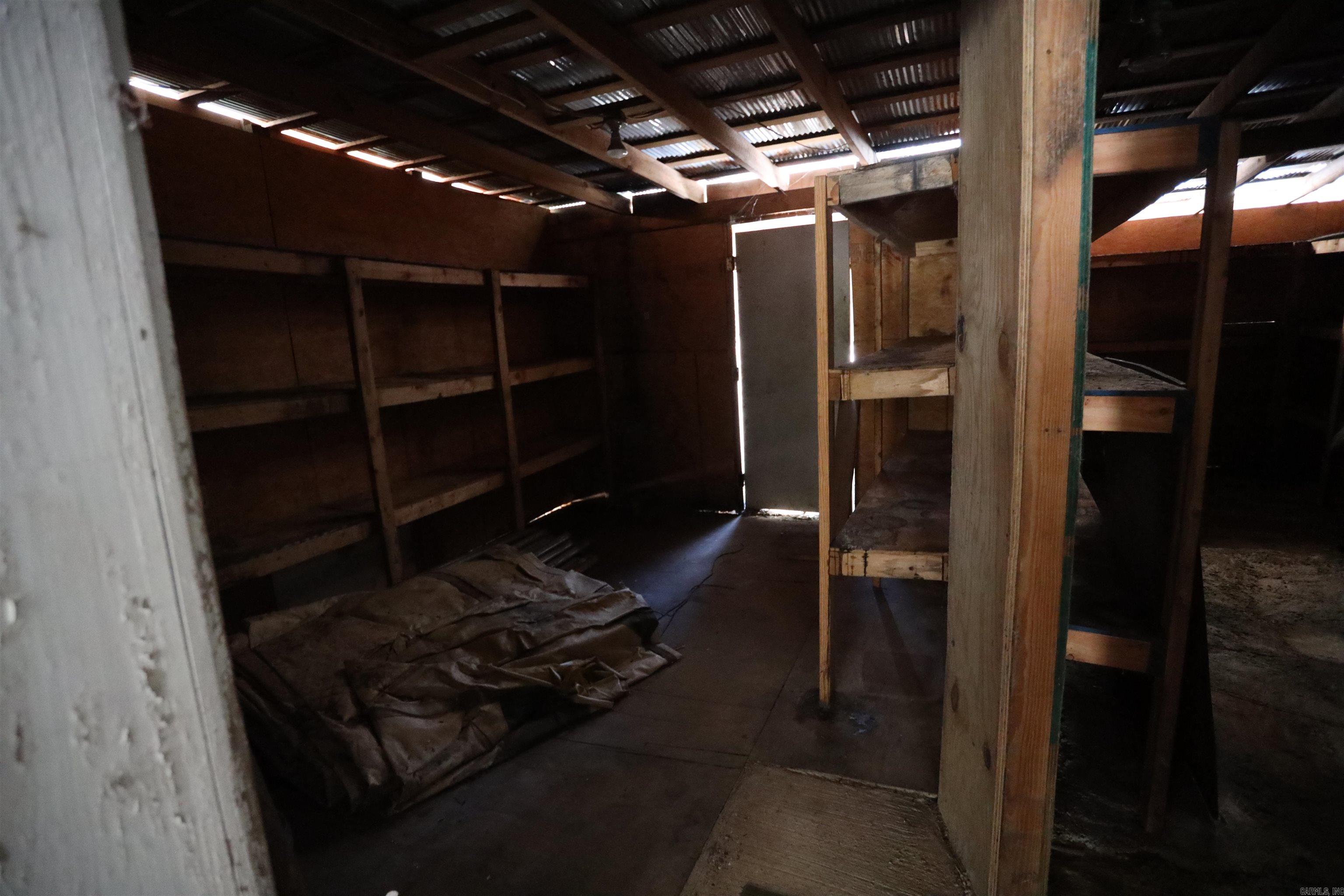 804 S Main Property Photo 5