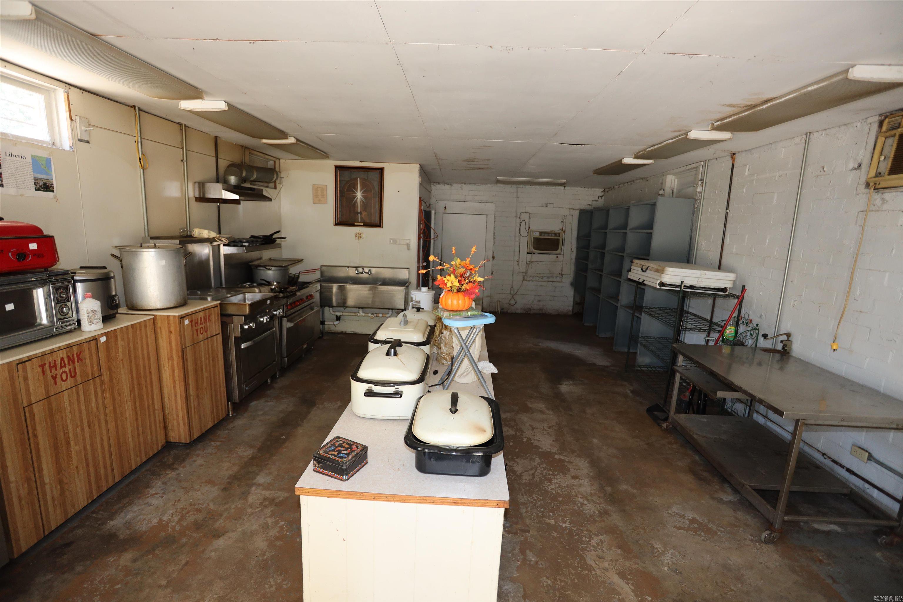 804 S Main Property Photo 14