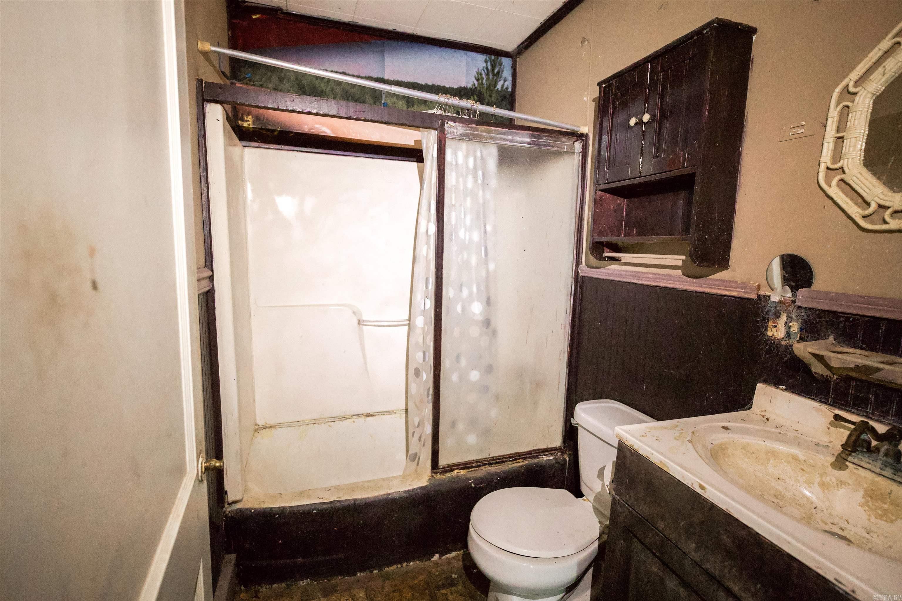 1069 Elm St Property Photo 10