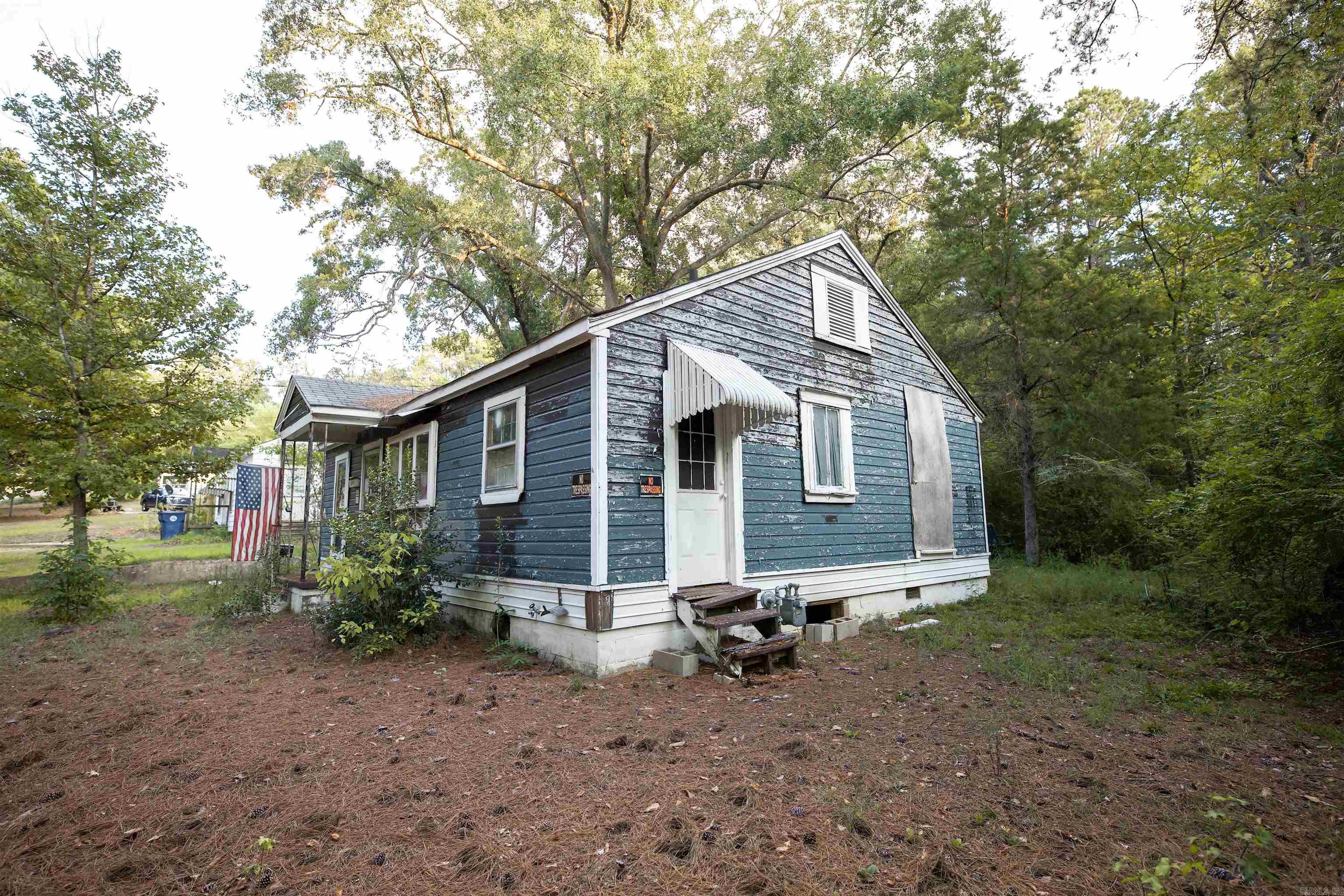 1069 Elm St Property Photo 13