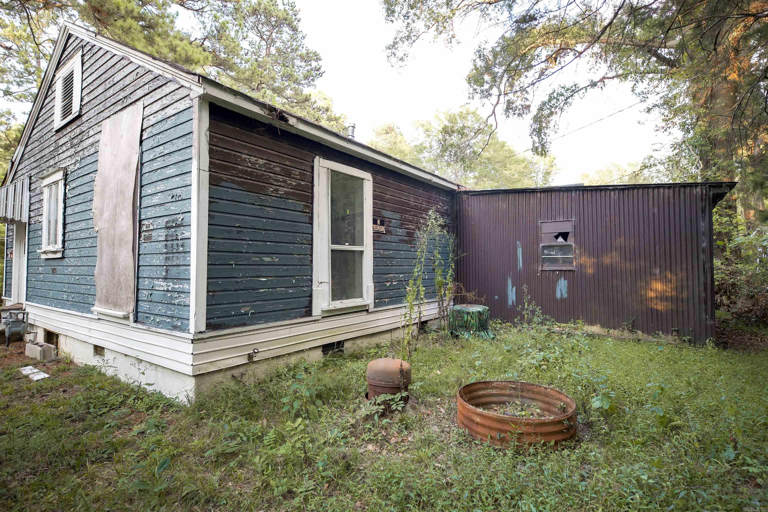 1069 Elm St Property Photo 14