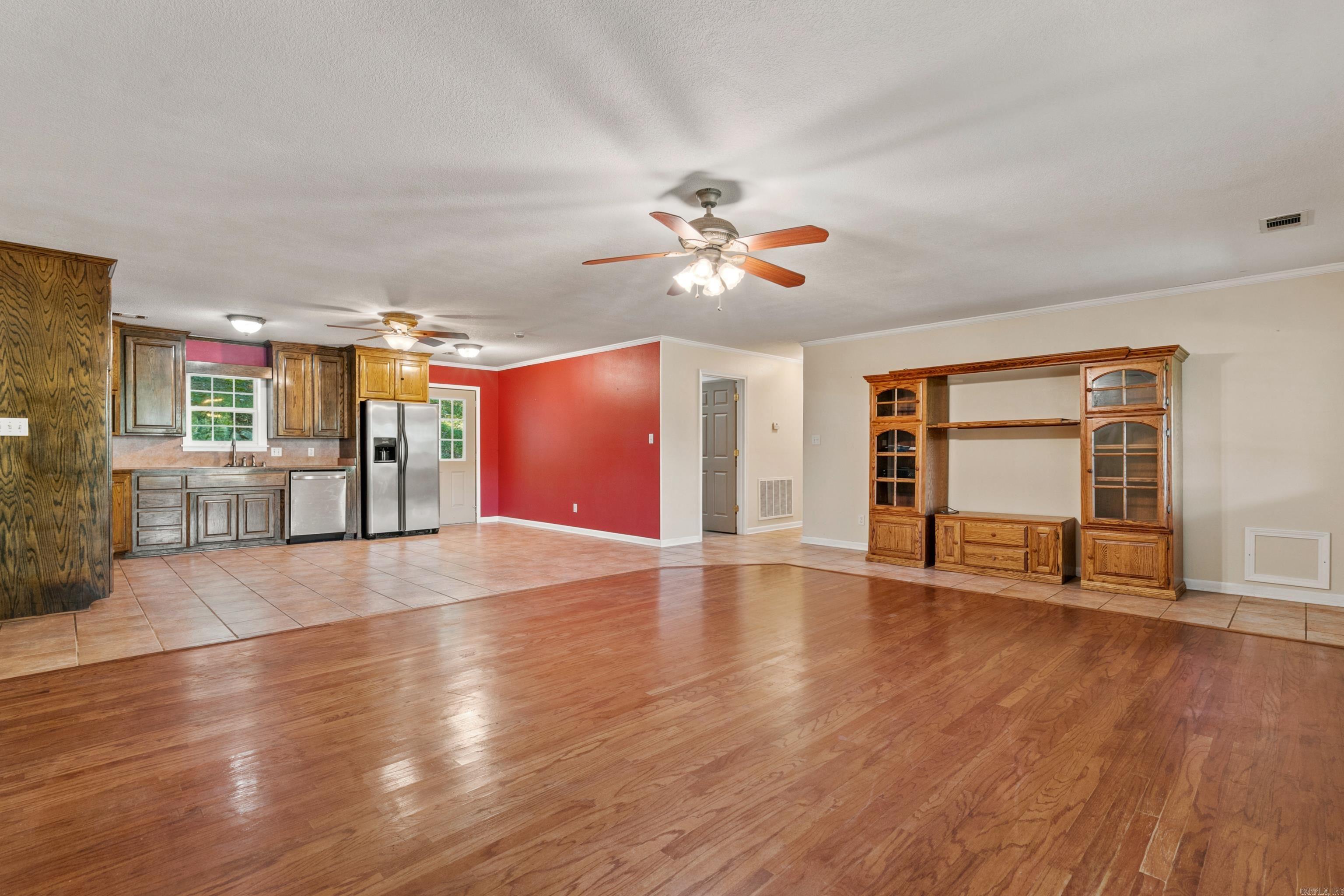 219 Oak Valley Drive Property Photo 7