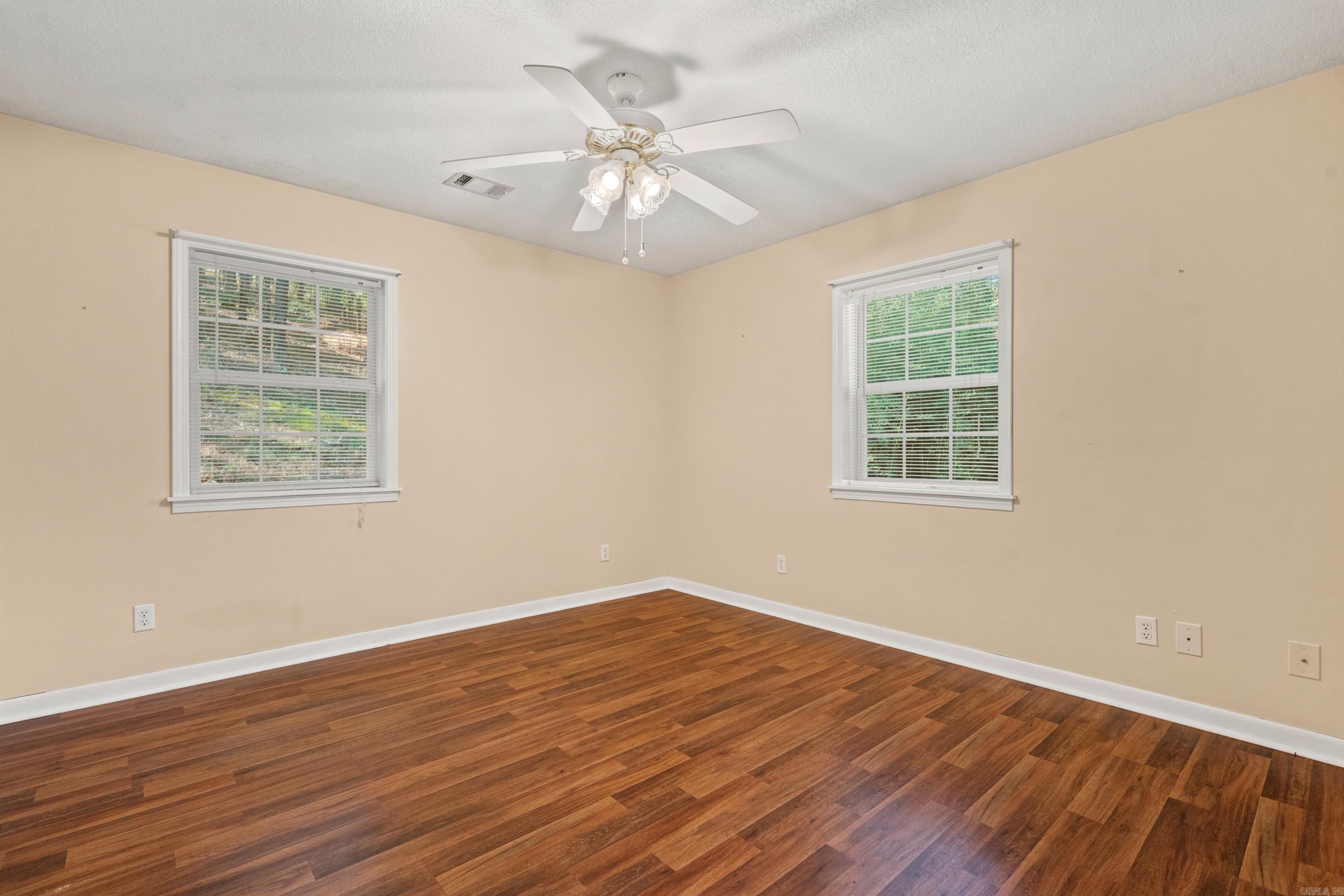 219 Oak Valley Drive Property Photo 23
