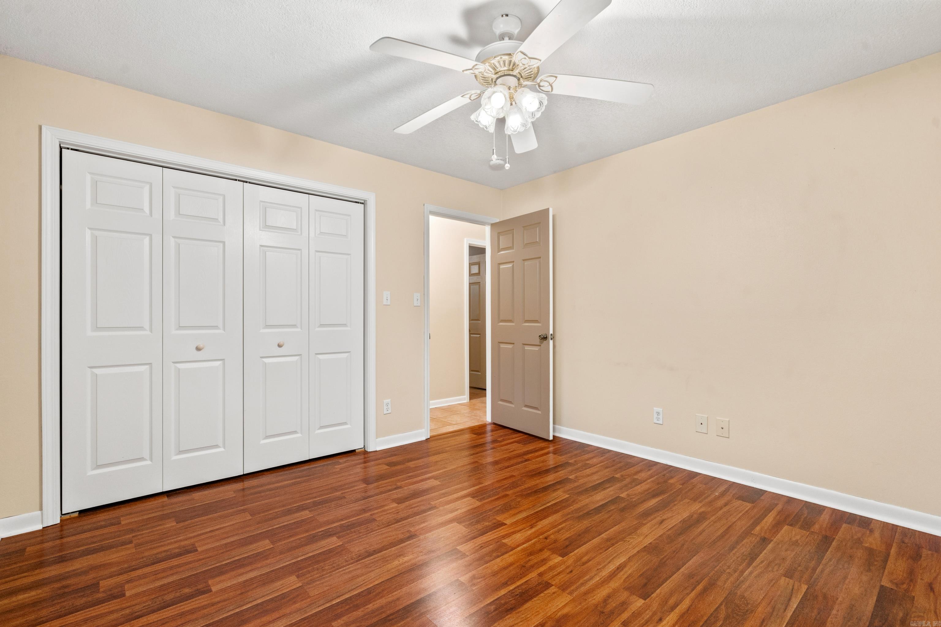 219 Oak Valley Drive Property Photo 24