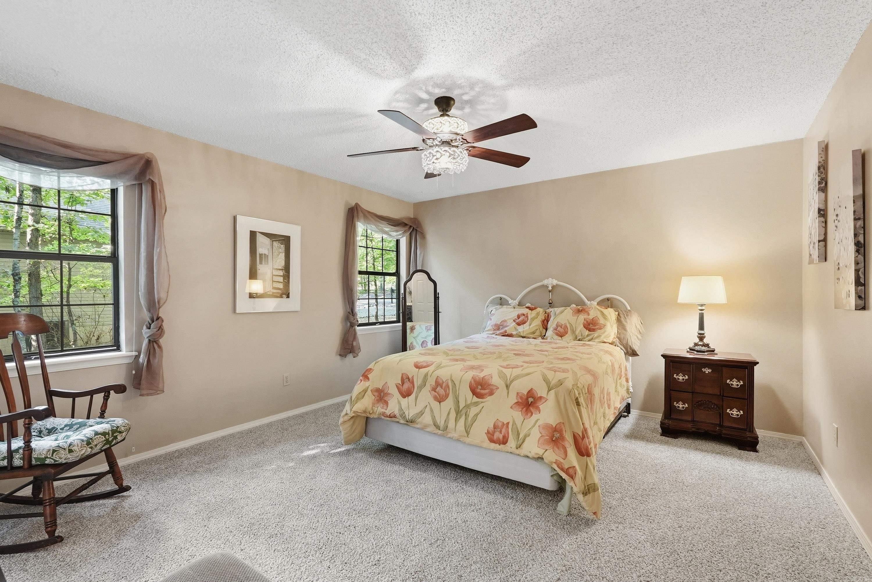 8 Reata Way Property Photo 3
