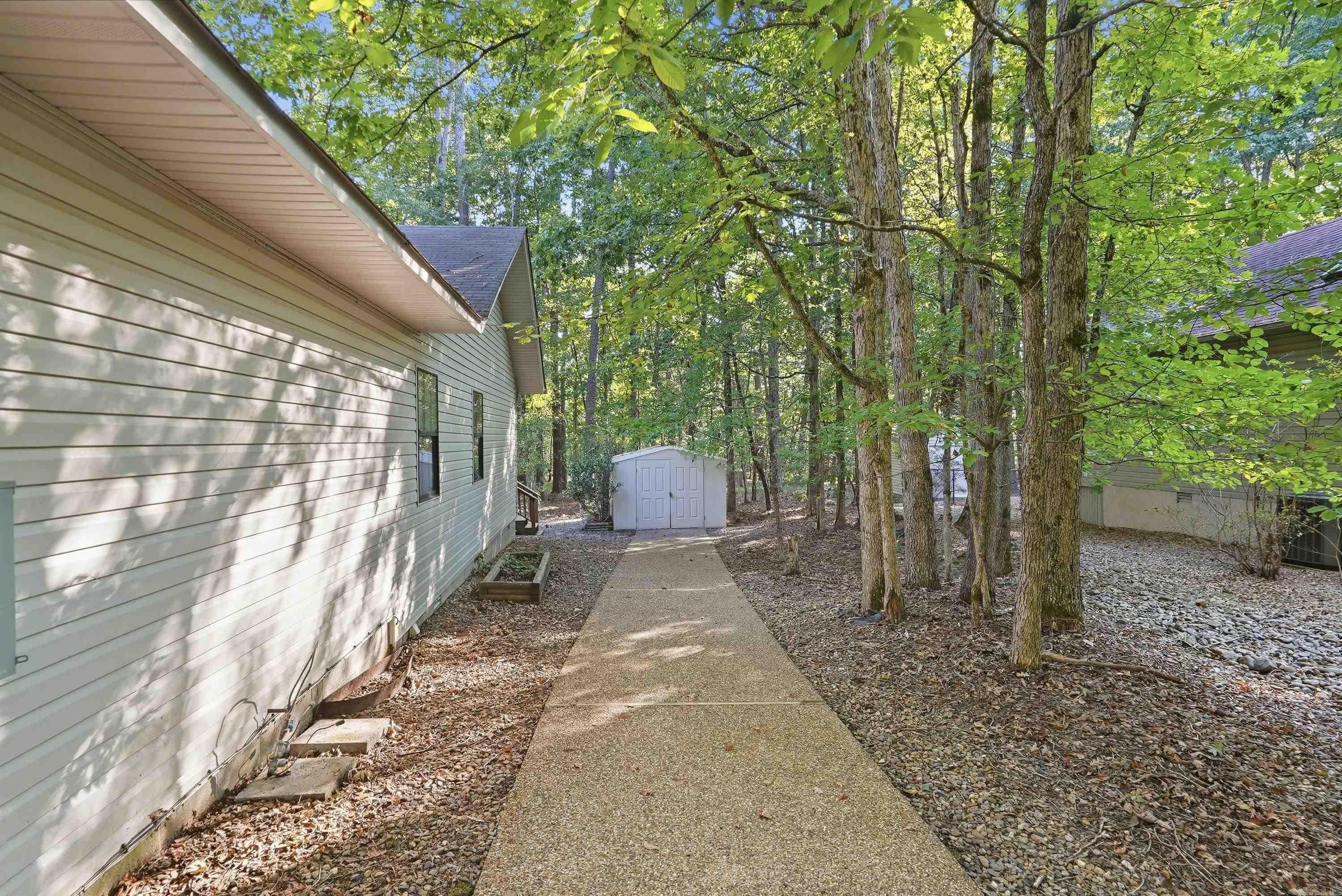 8 Reata Way Property Photo 6