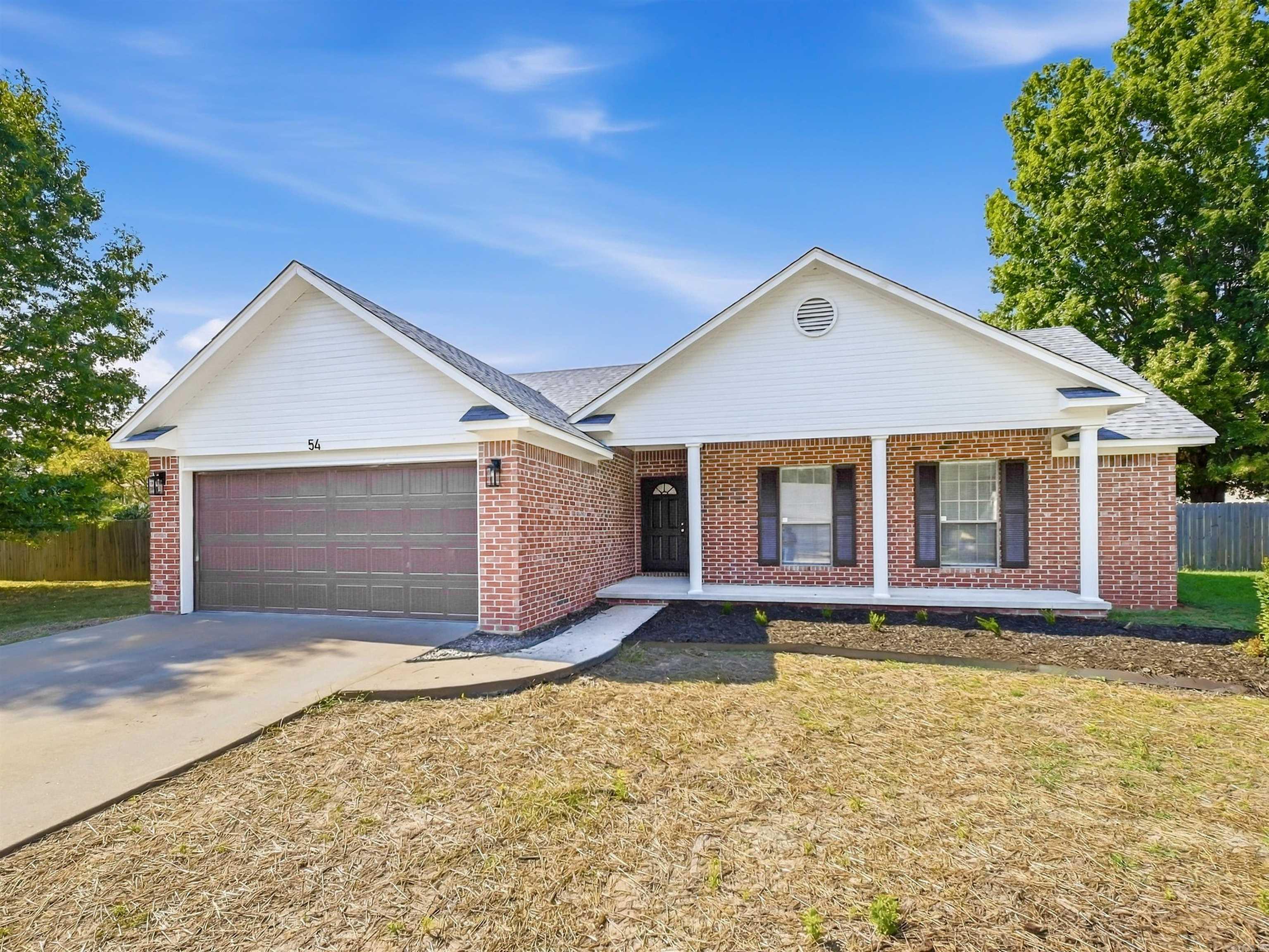 54 Fieldcrest Circle Property Photo 1