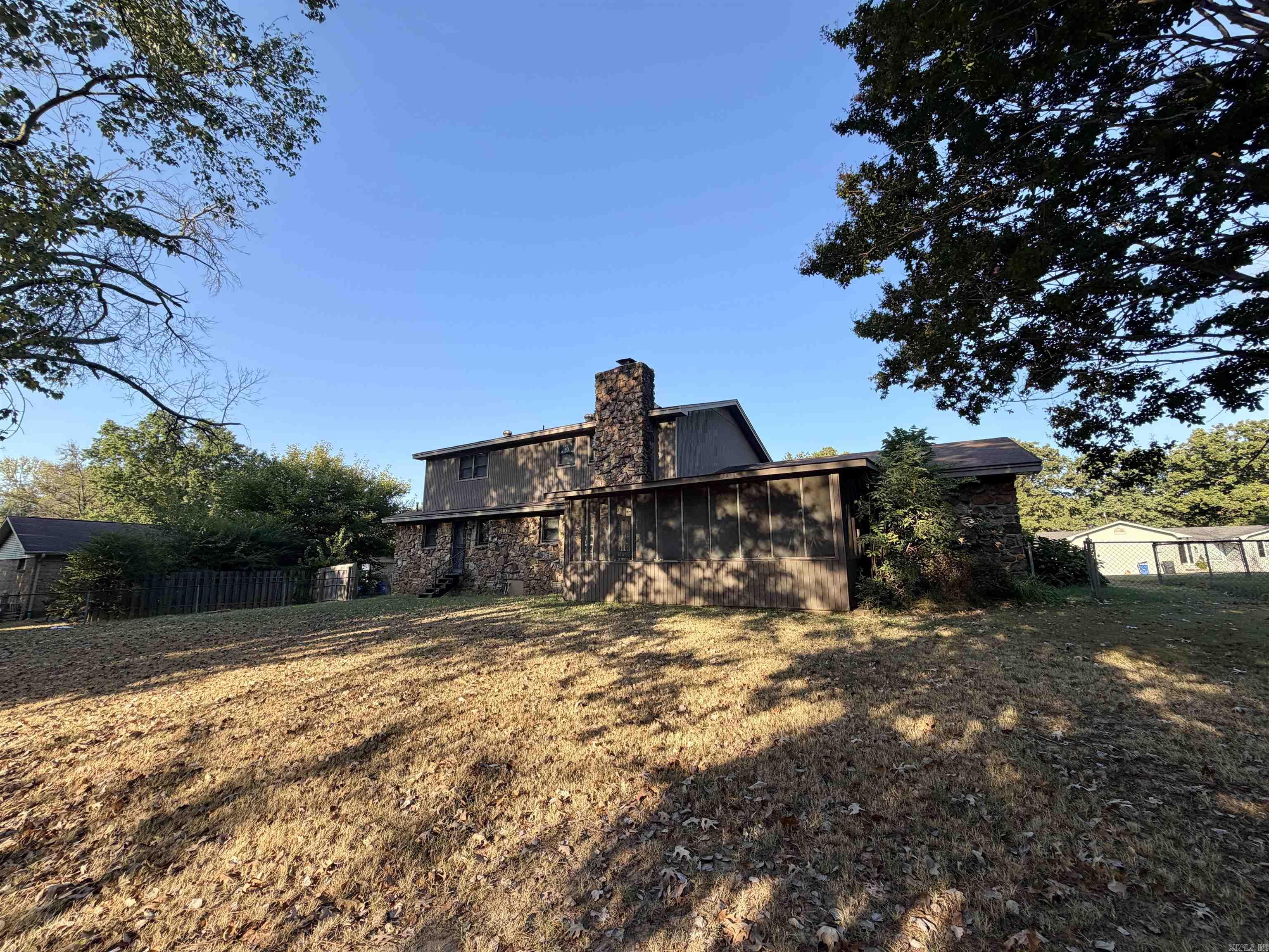 2320 Indian Trails Street Property Photo 2