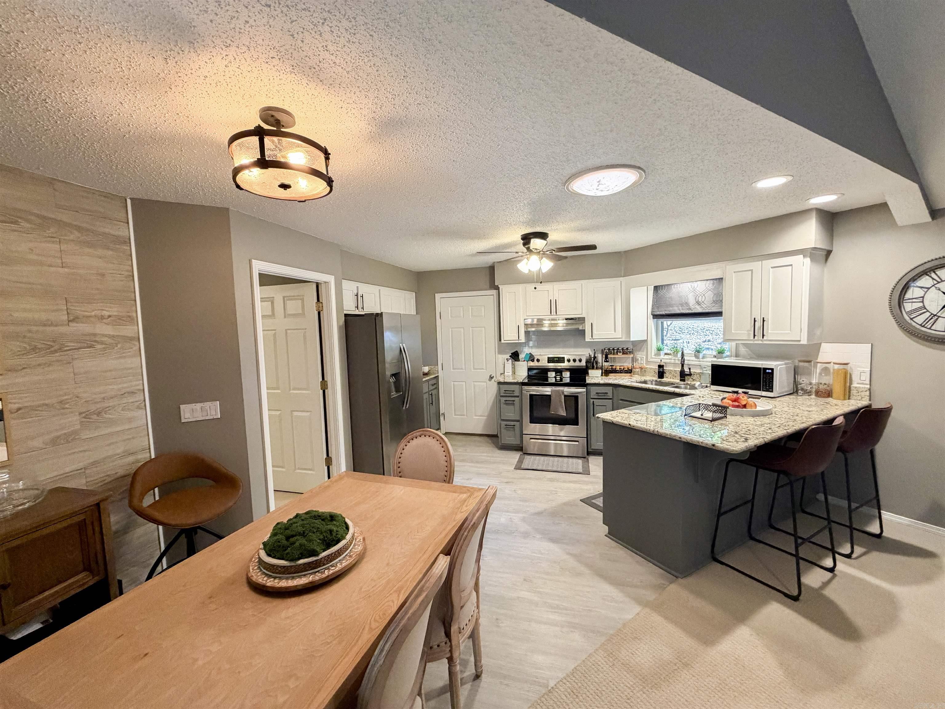 4 Alarcon Way Property Photo 9