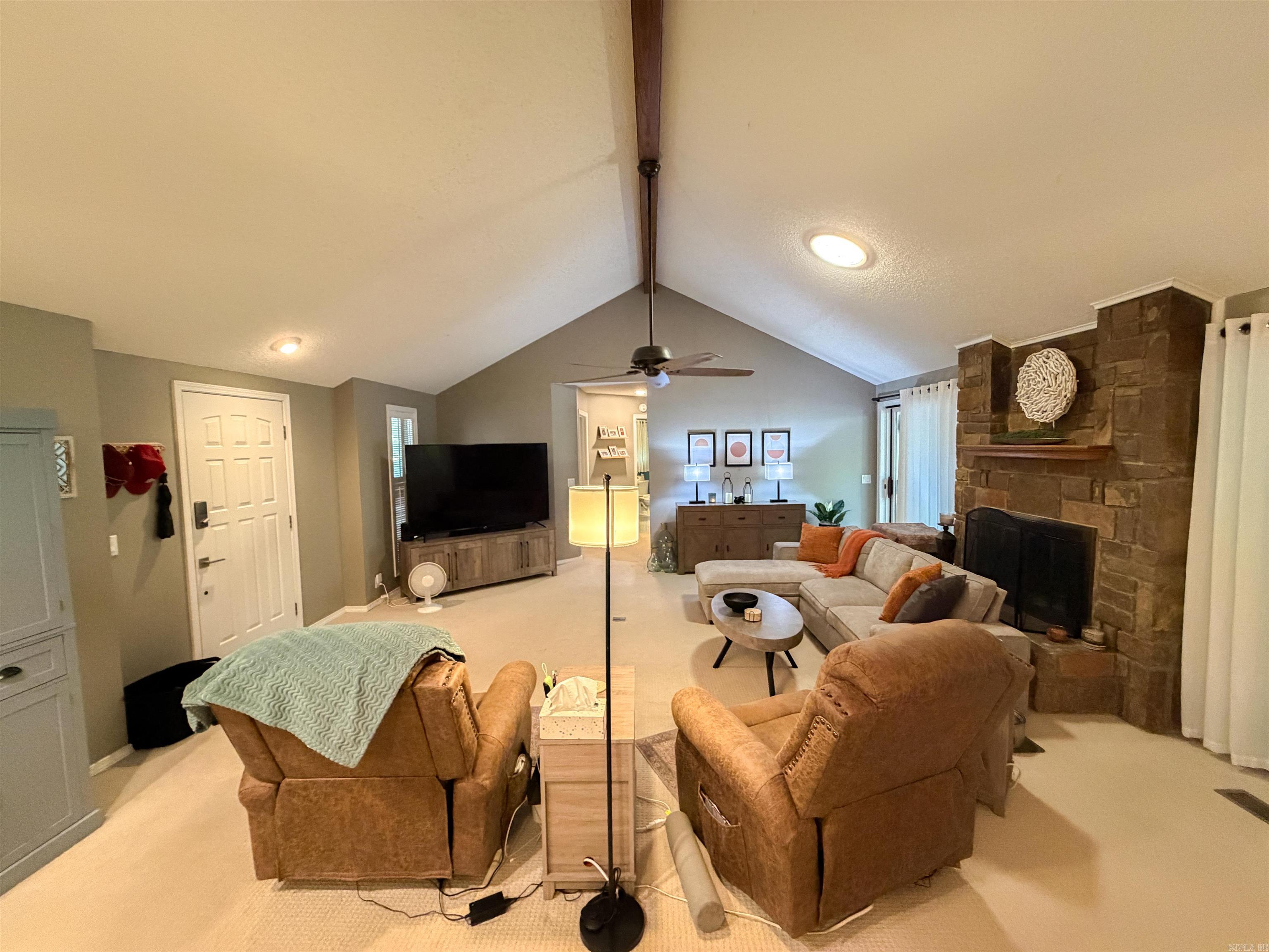 4 Alarcon Way Property Photo 15