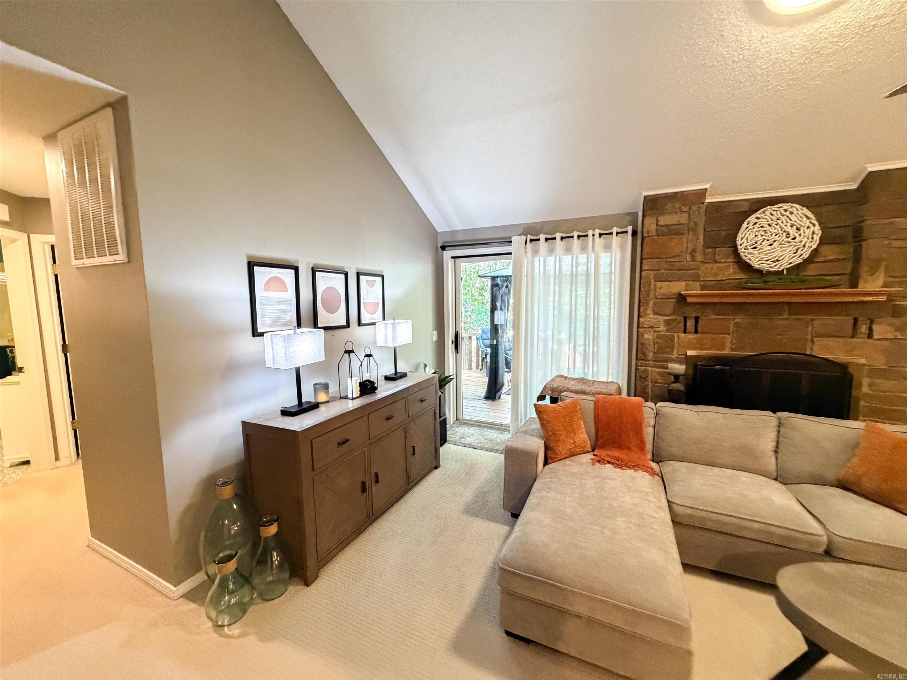 4 Alarcon Way Property Photo 17