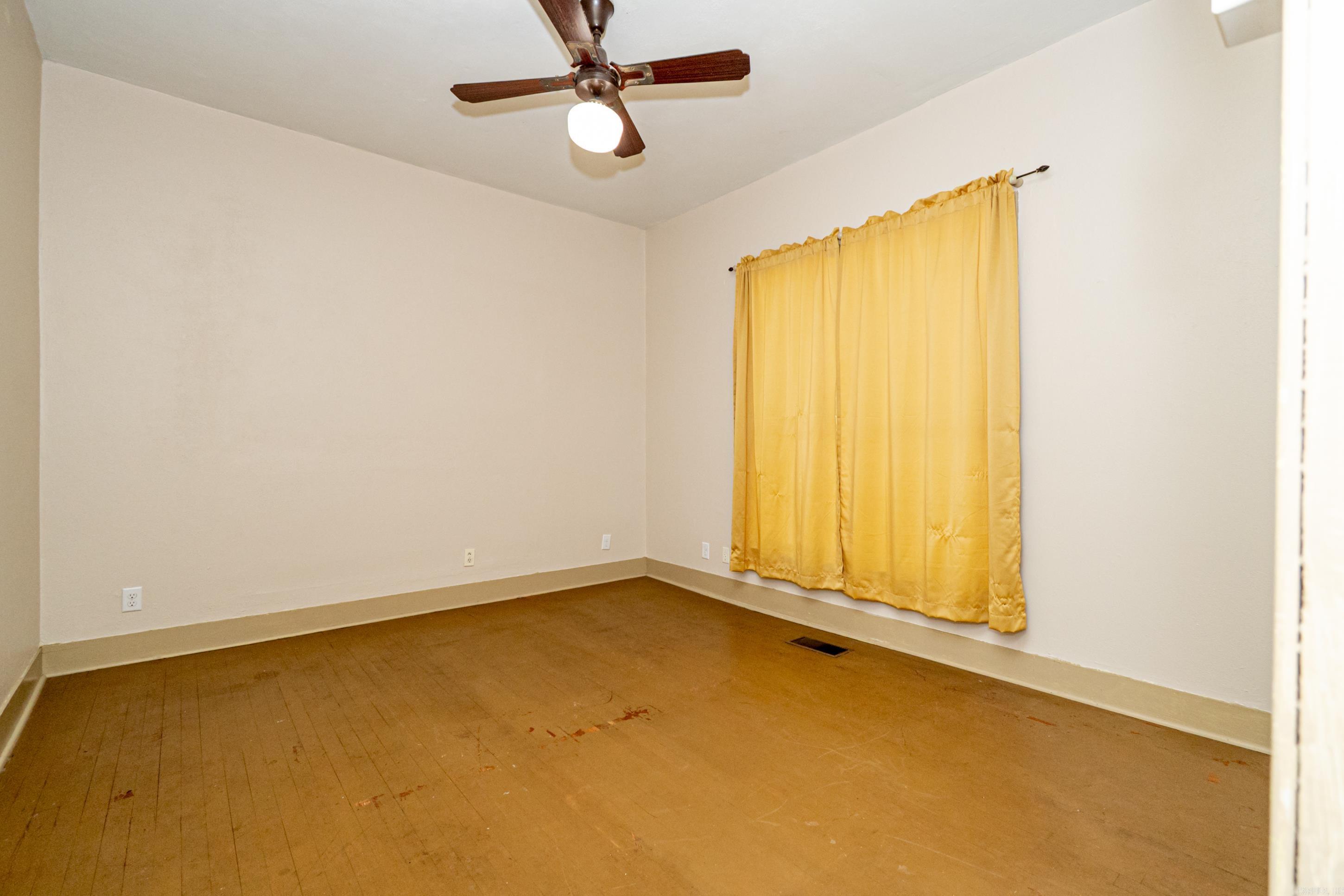 1214 W Block Street Property Photo 10
