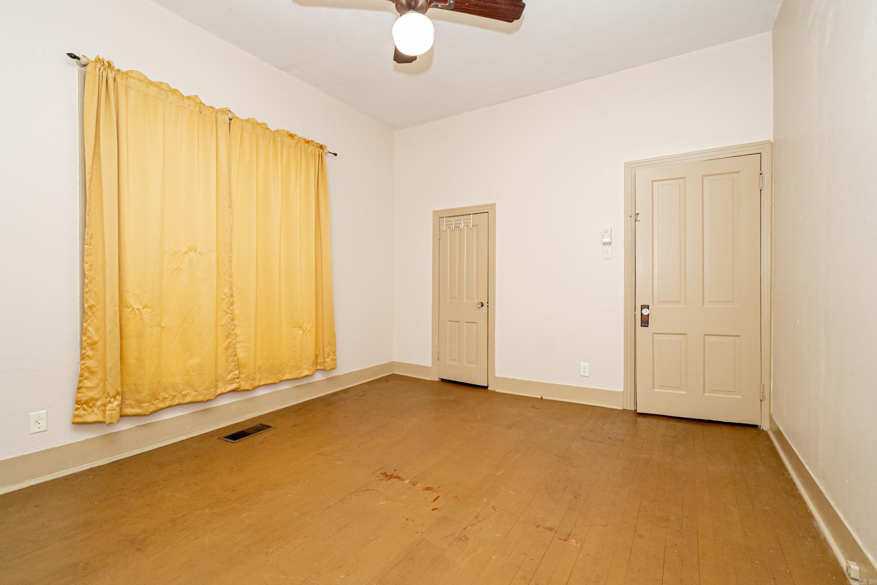 1214 W Block Street Property Photo 11