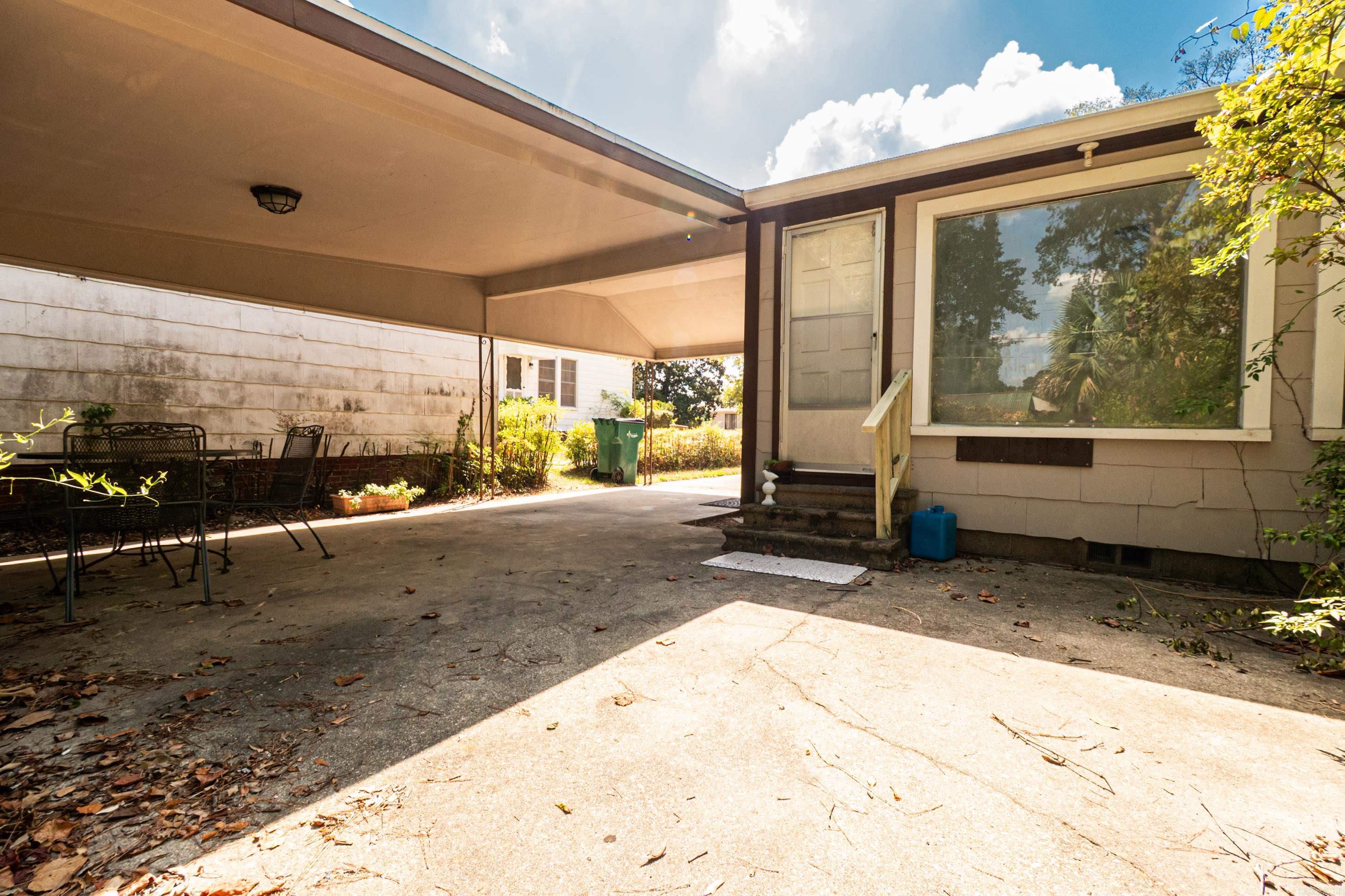 1214 W Block Street Property Photo 18