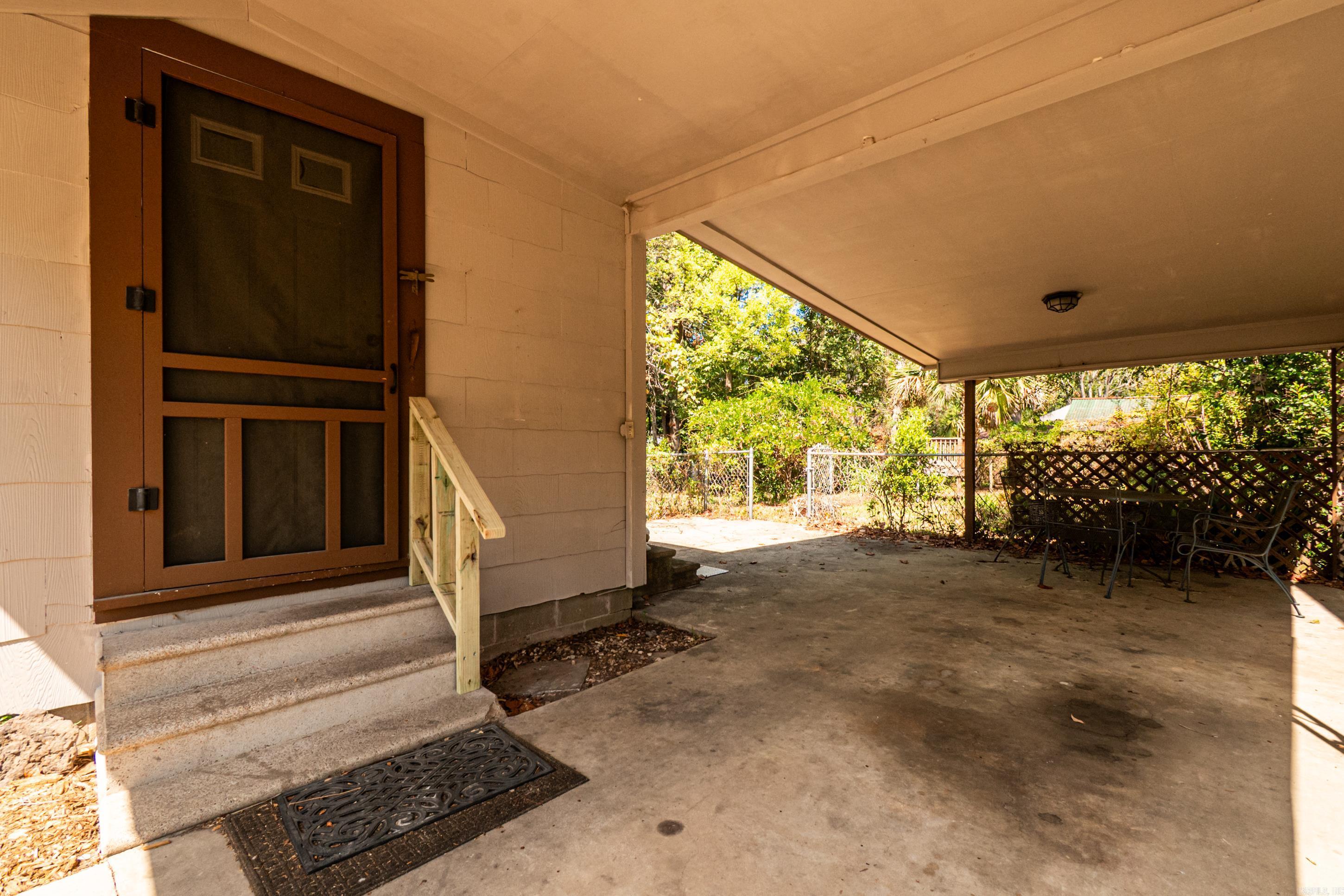 1214 W Block Street Property Photo 19