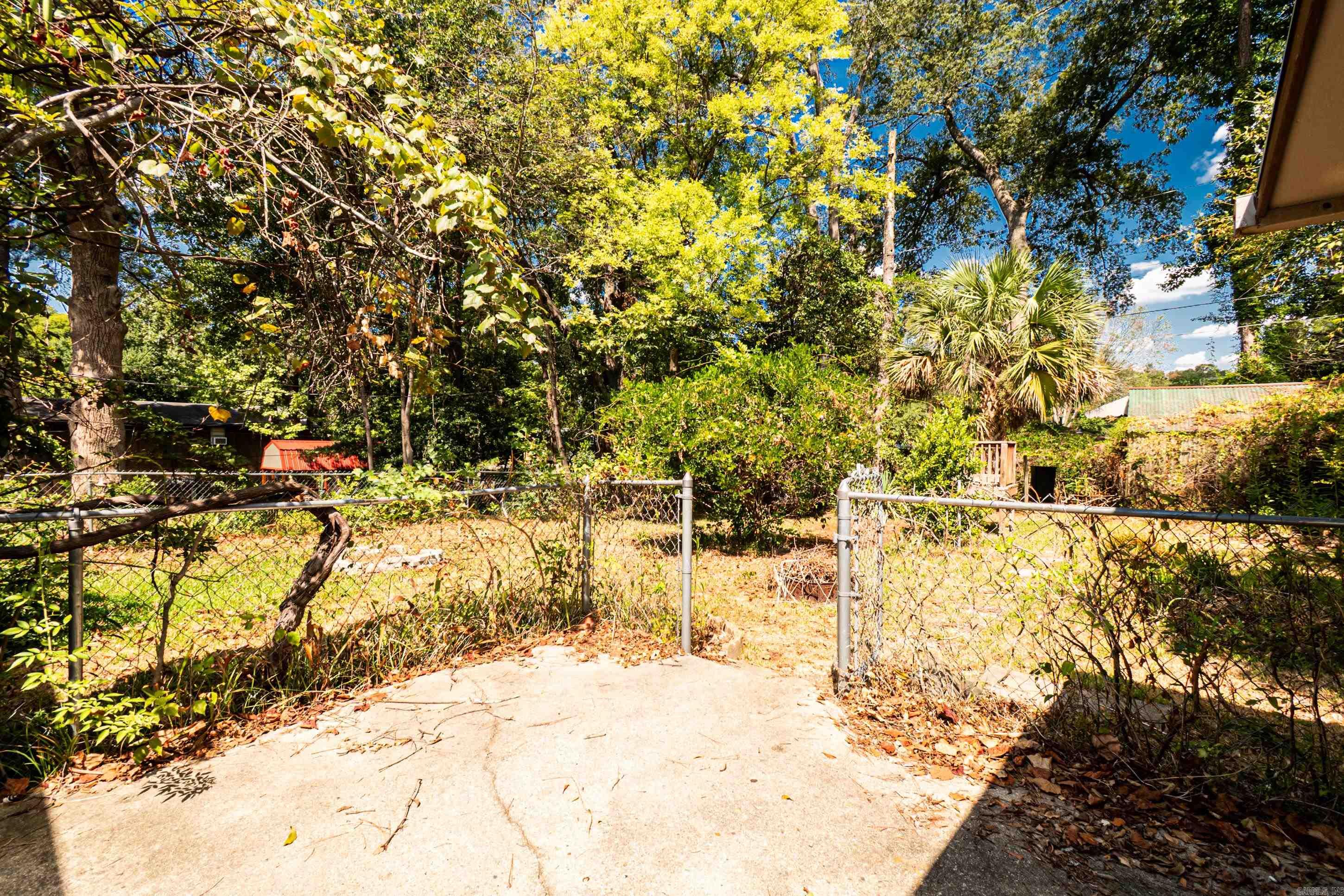 1214 W Block Street Property Photo 20