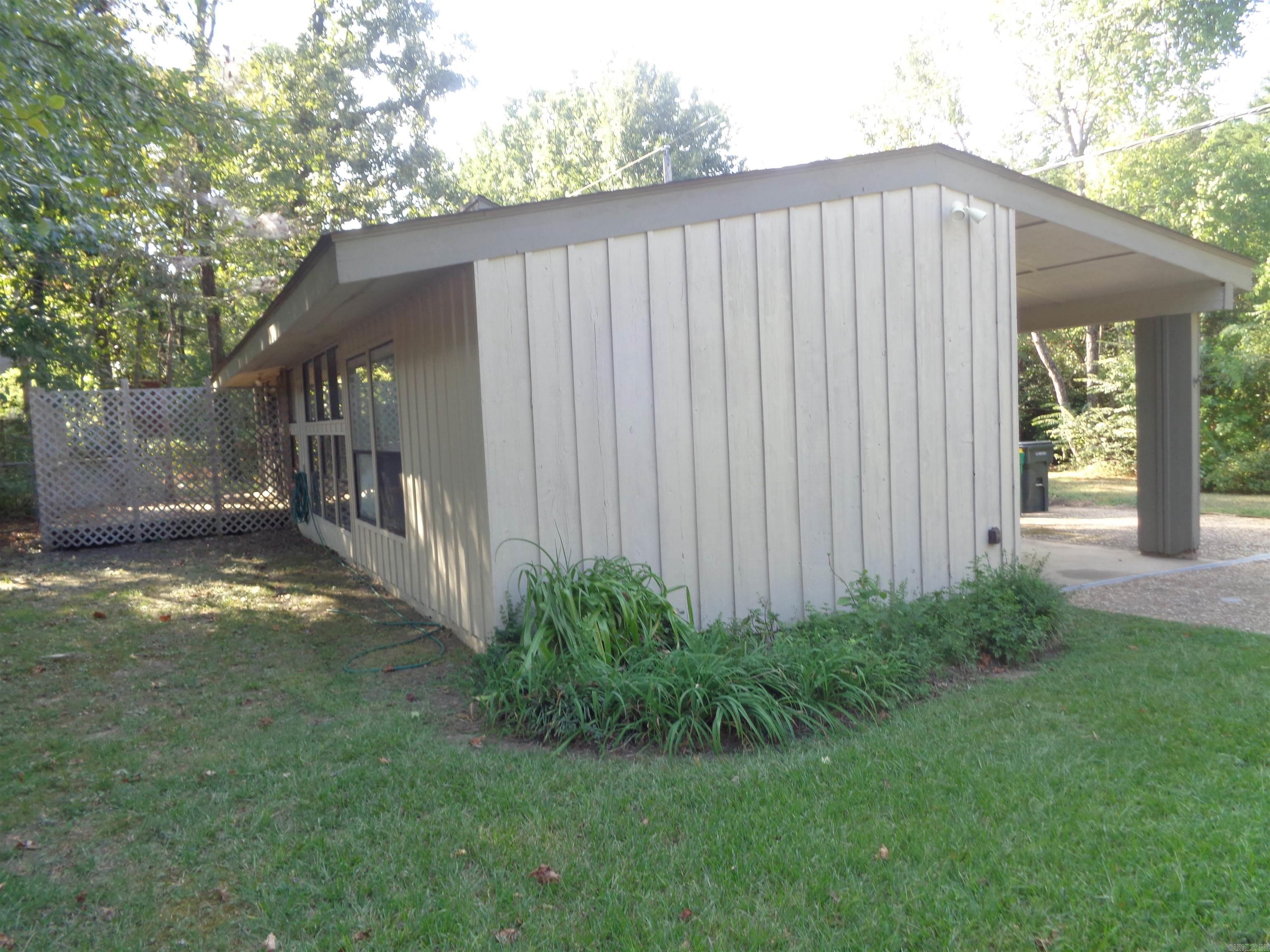 300 Atkins Road Property Photo 2
