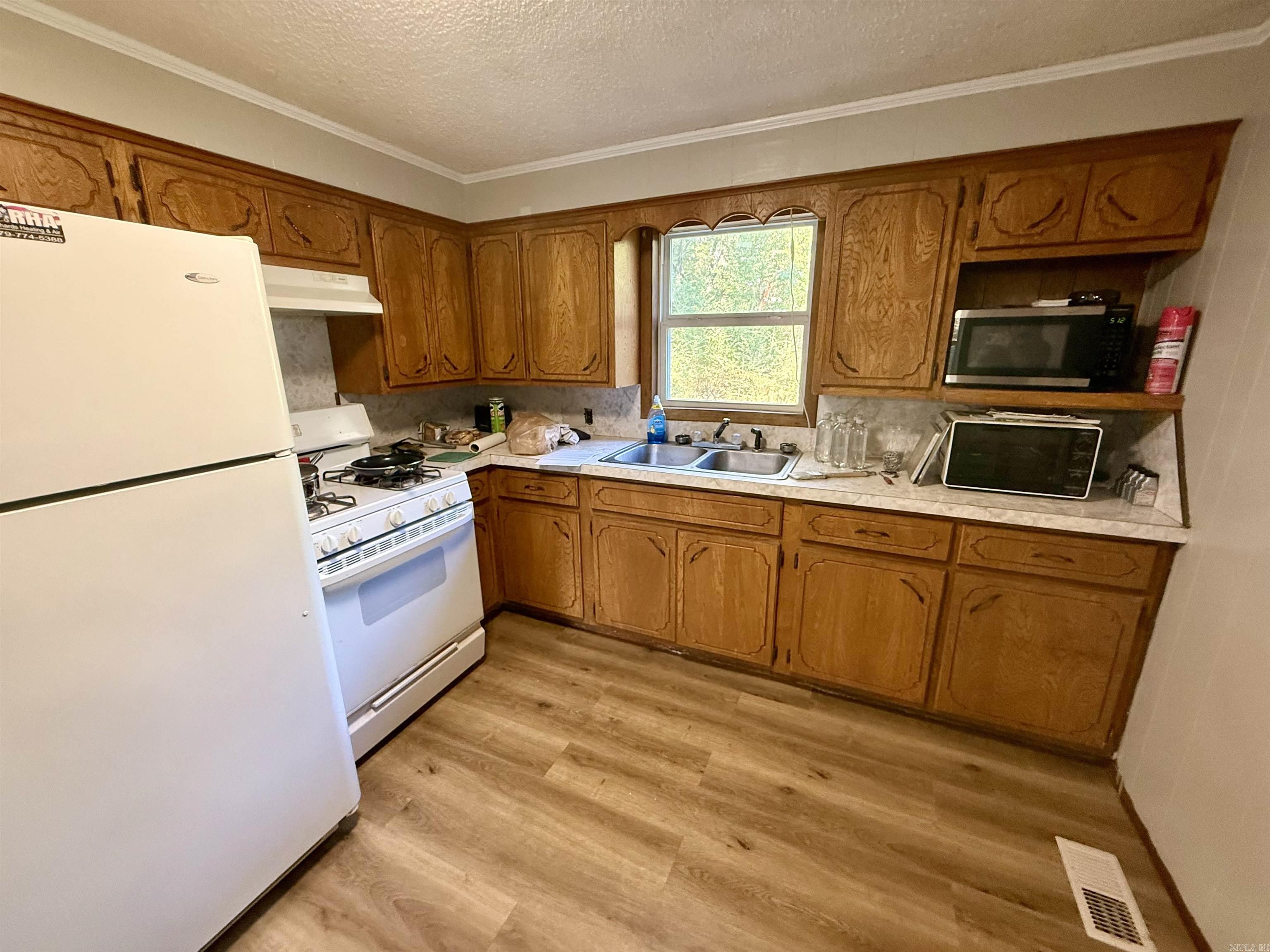 189 N Dorney Street Property Photo 5