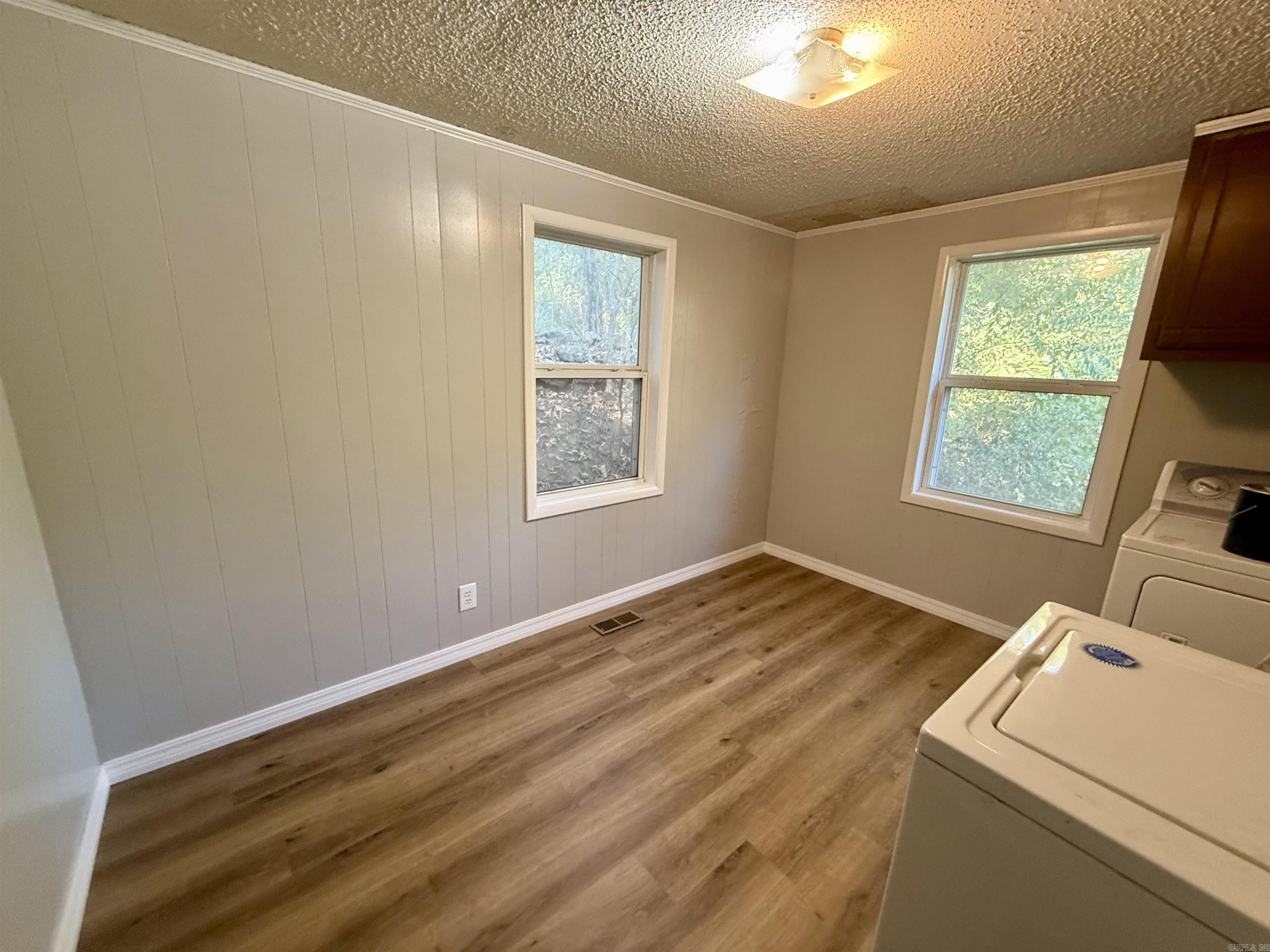 189 N Dorney Street Property Photo 7