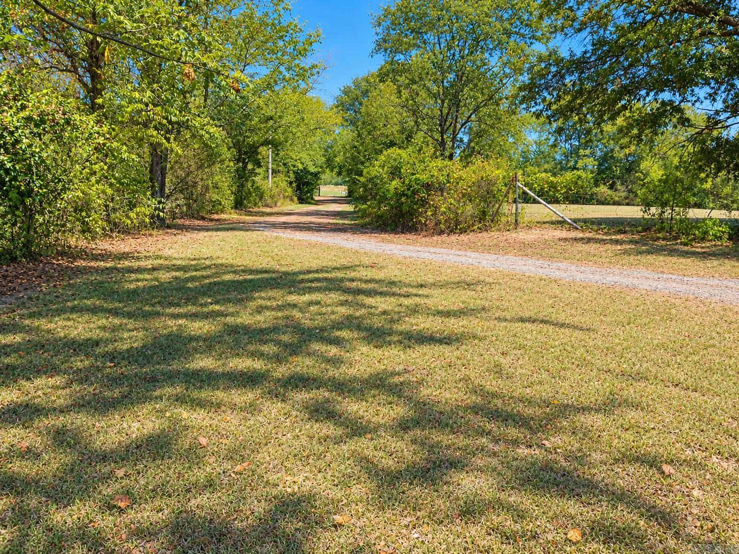 811 Central Road Property Photo 16