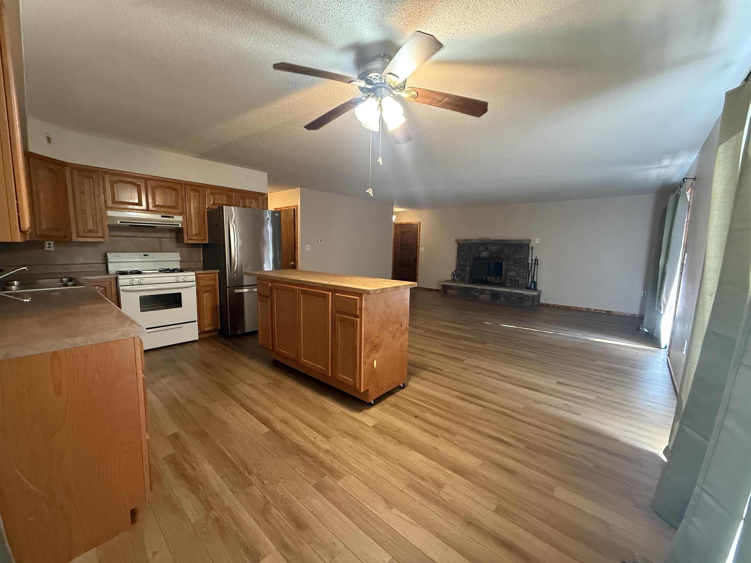 97 Lakeside Drive Property Photo 9