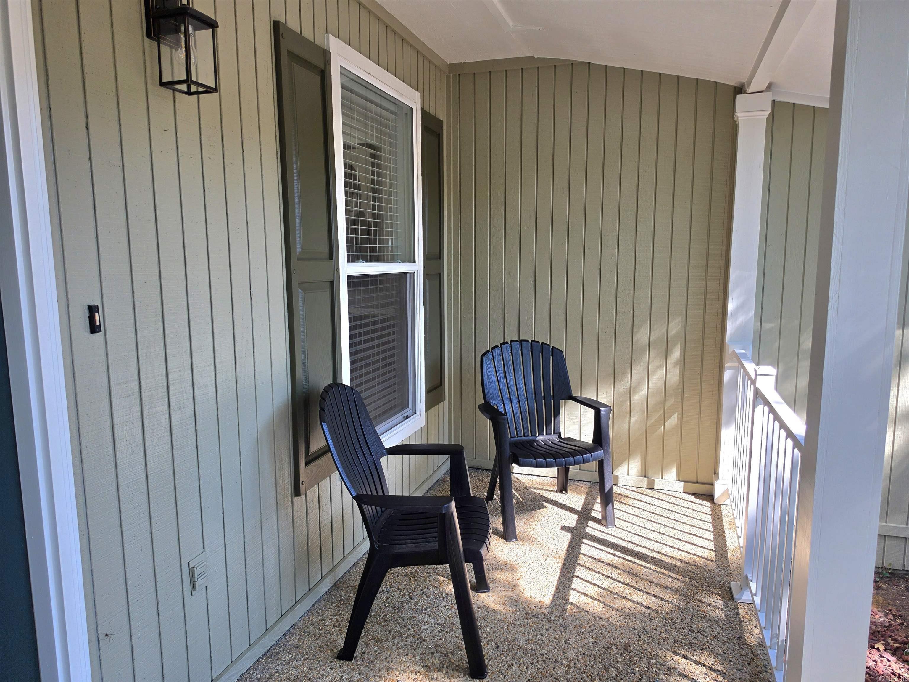 7 Leno Lane Property Photo 3